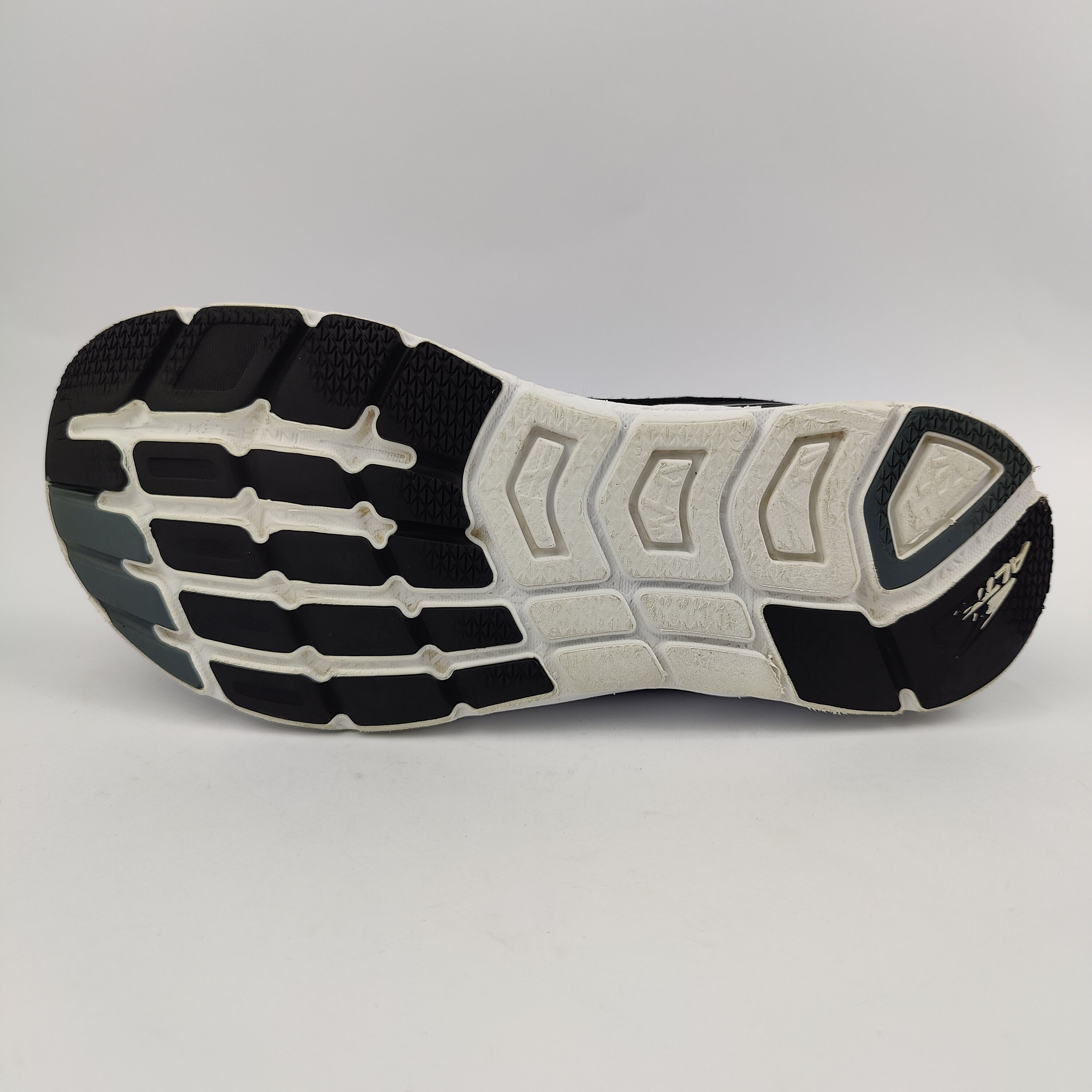 Altra Rivera 2 (UK/PK 8) - 42 | Excellent