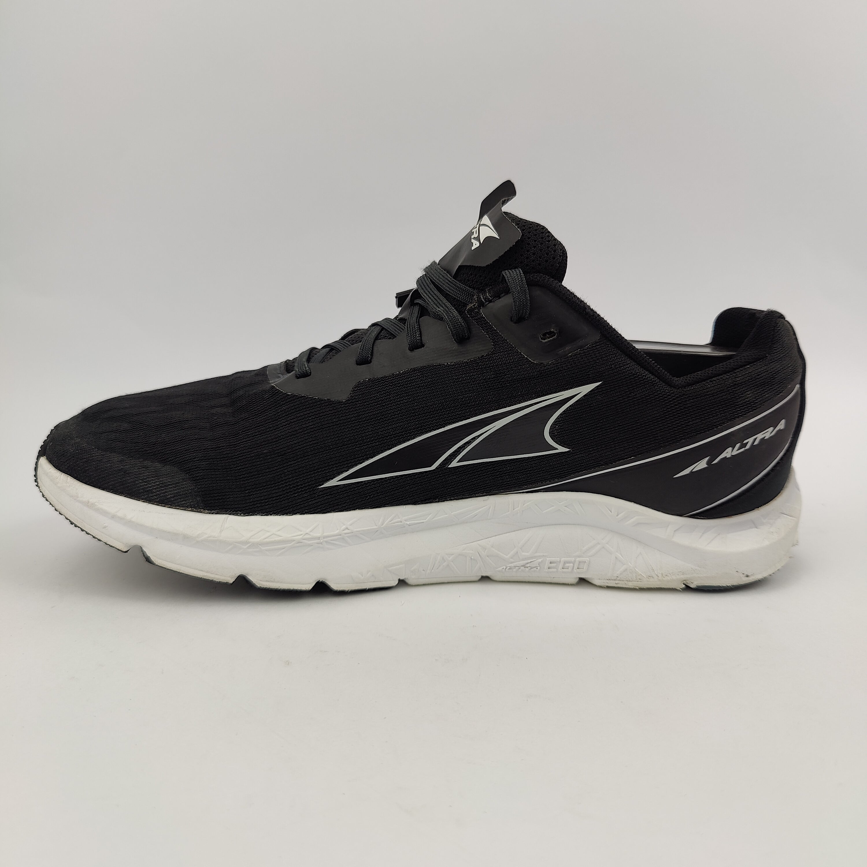 Altra Rivera 2 (UK/PK 8) - 42 | Excellent