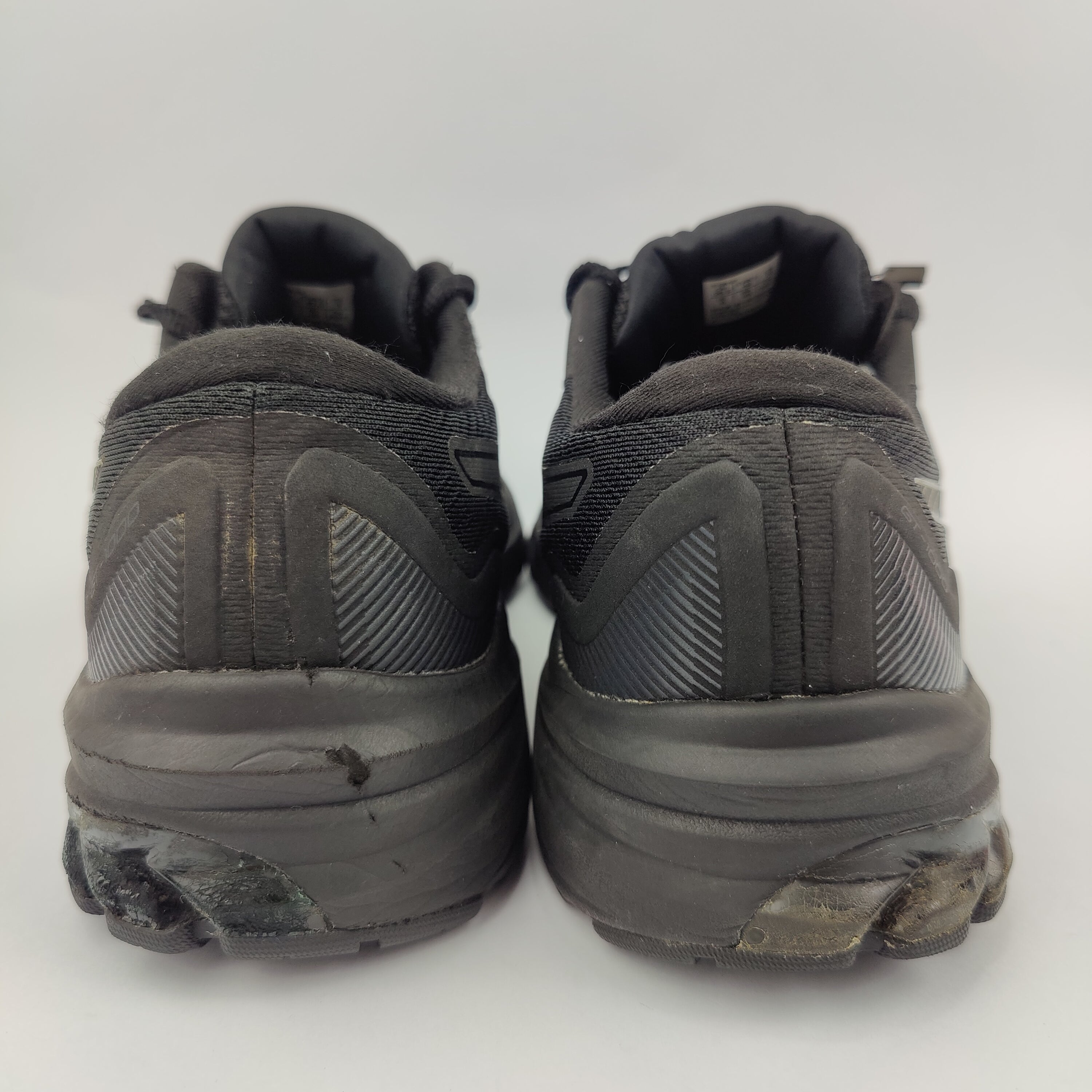 ASICS GT 1000 (UK/PK 8) - 42 |