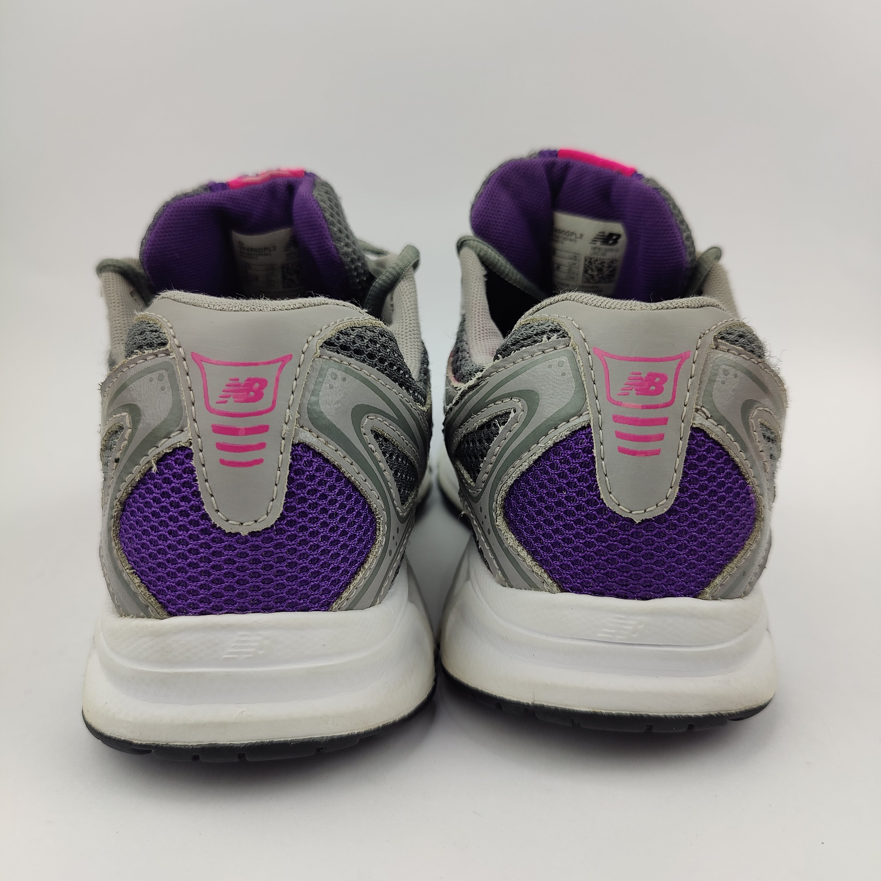 New Balance 490v2 (UK/PK 8) - 41.5 | Excellent