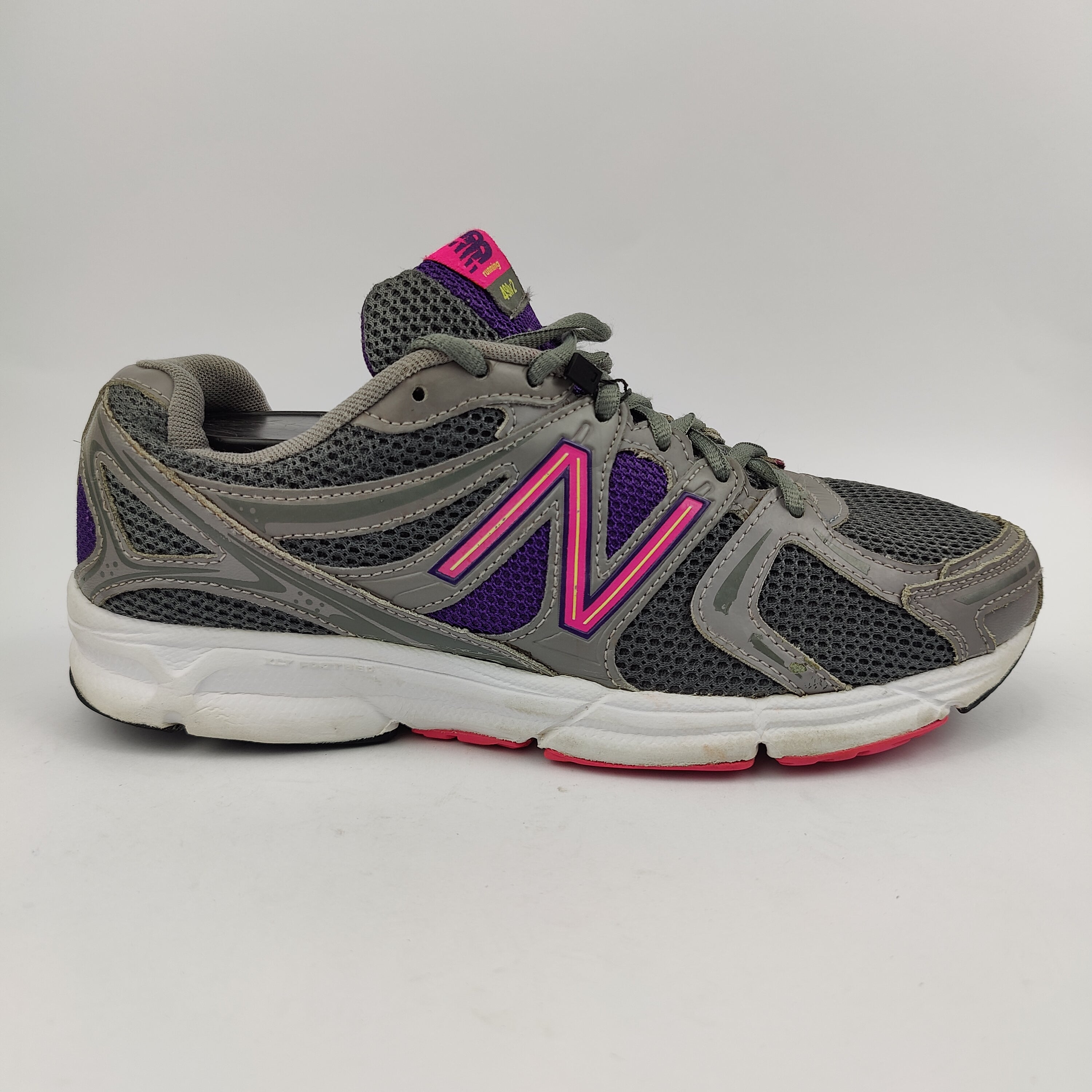 New Balance 490v2 (UK/PK 8) - 41.5 | Excellent