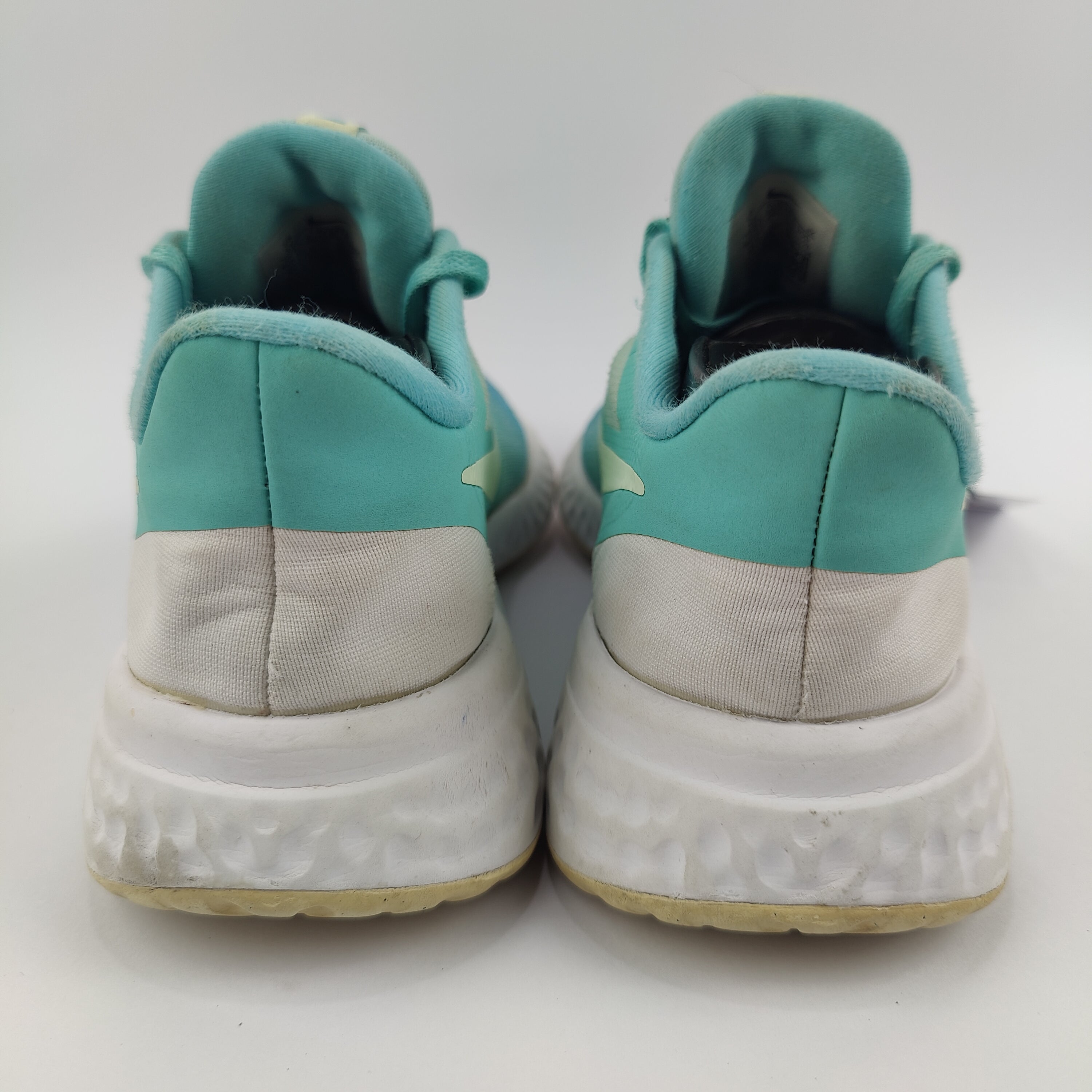 Nike Revolution 5 (UK/PK 4.5) - 37.5 | Prime