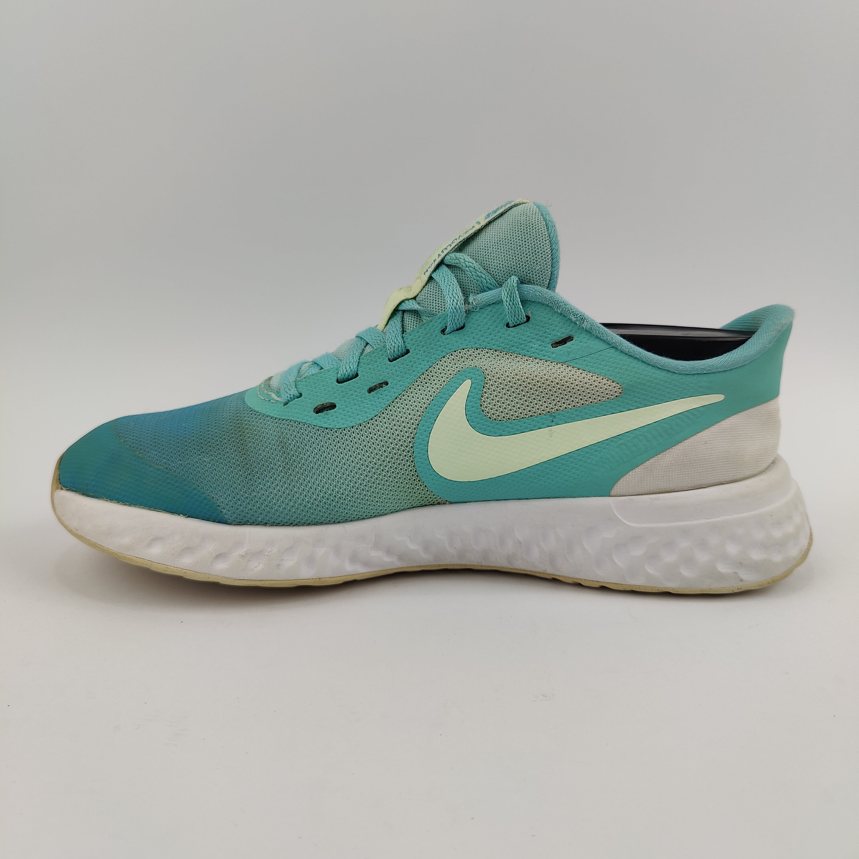 Nike Revolution 5 (UK/PK 4.5) - 37.5 | Prime