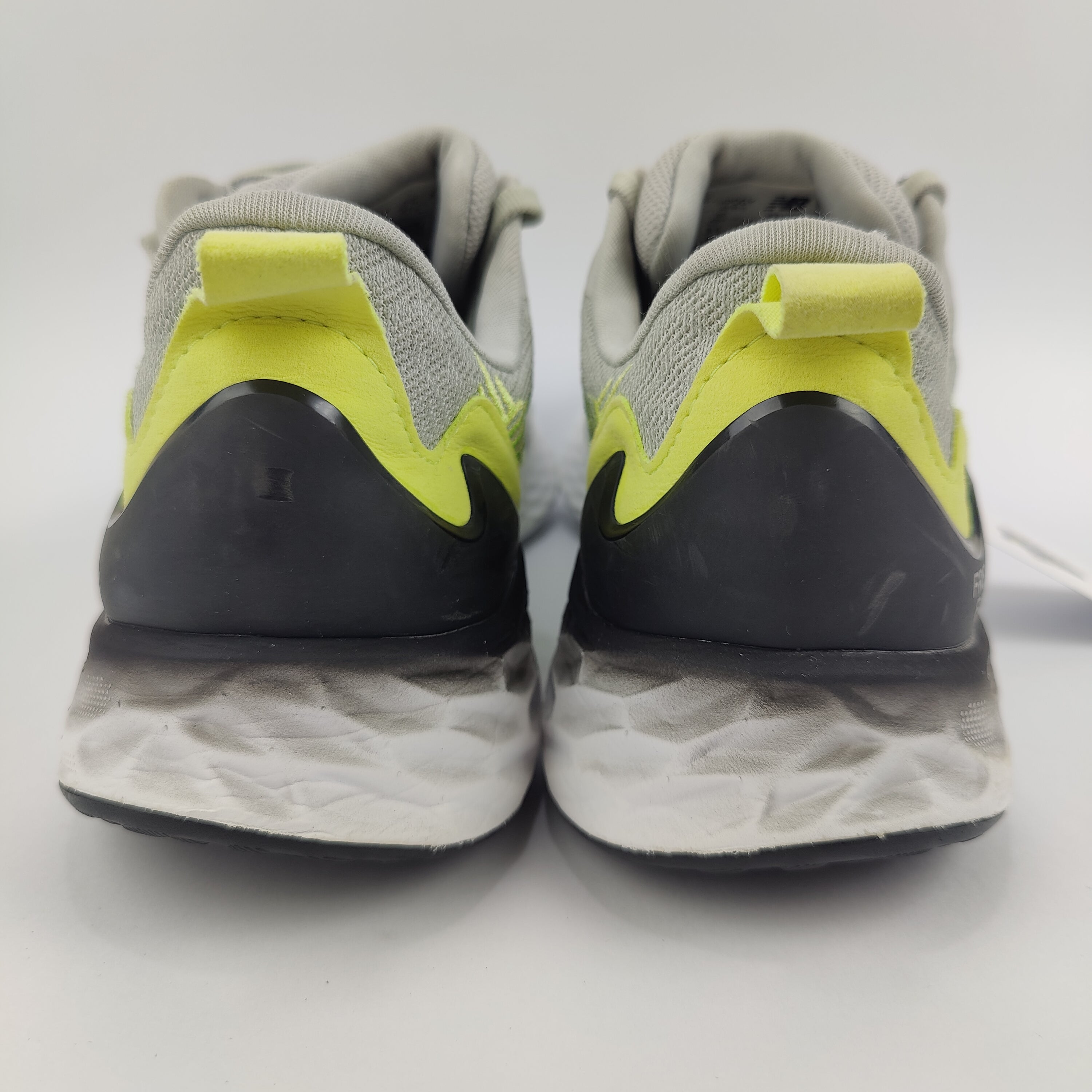 New Balance Fresh Foam Tempo (UK/PK 9) - 43 | Prime