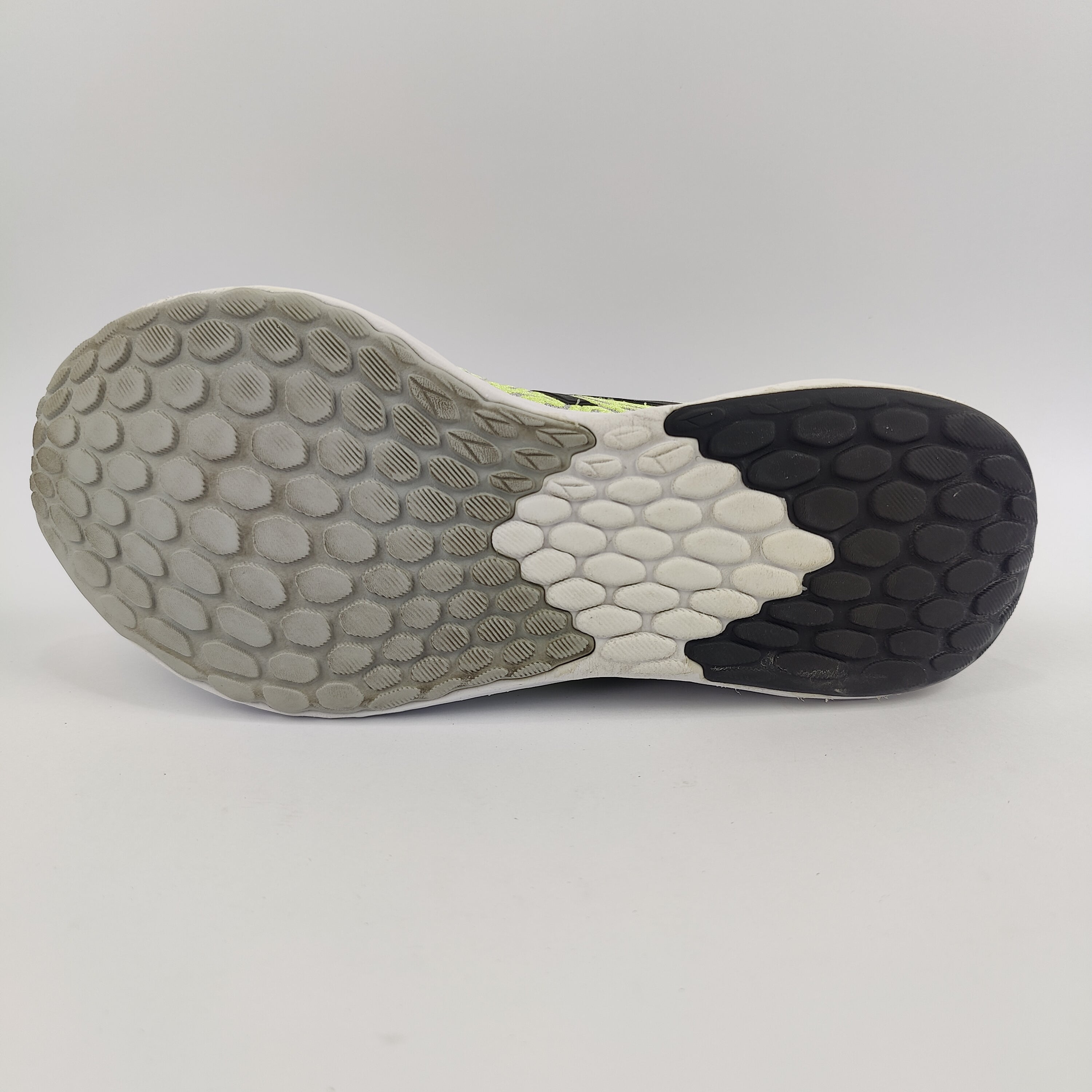 New Balance Fresh Foam Tempo (UK/PK 9) - 43 | Prime