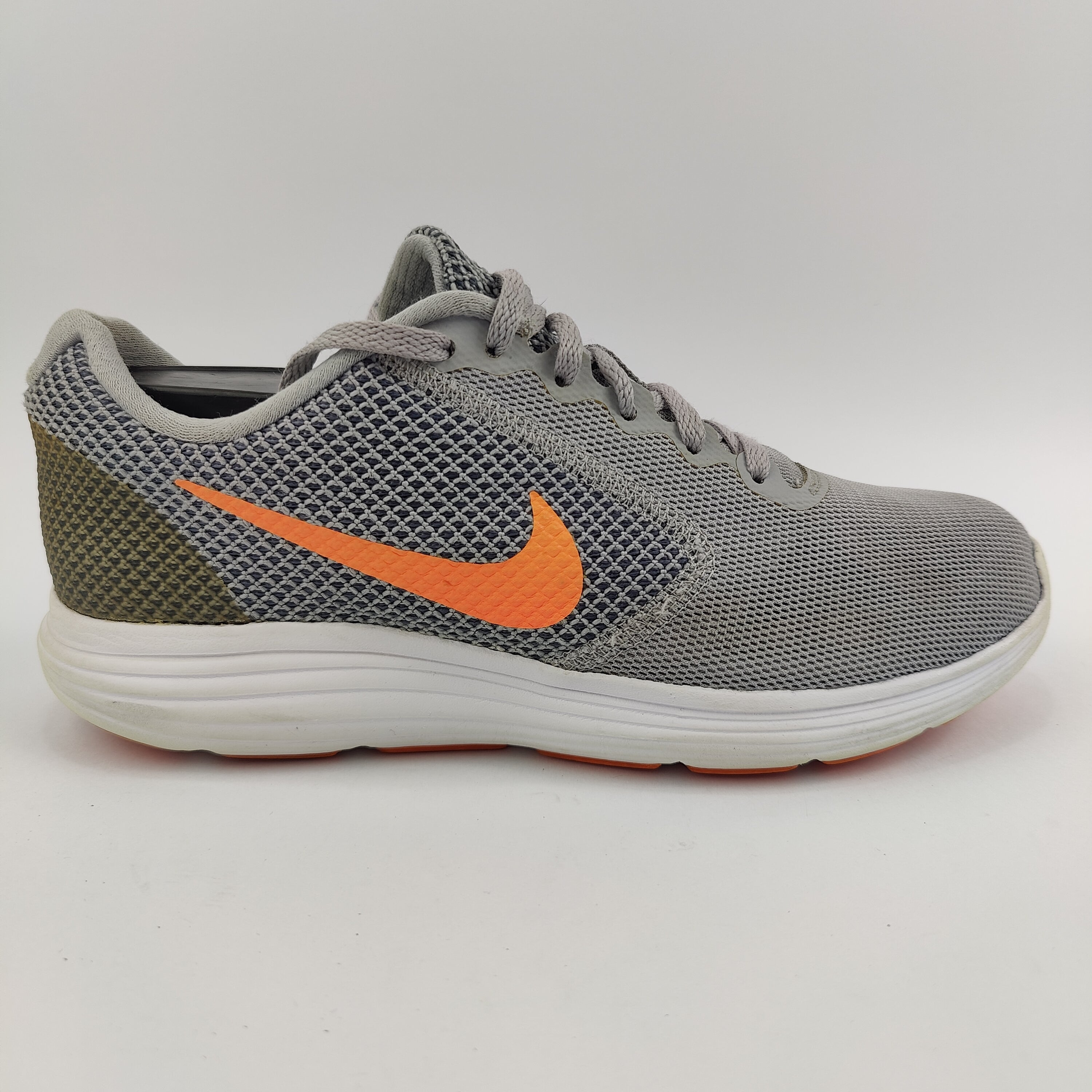 Nike Revolution 3 (UK/PK 5.5) - 39 | Excellent