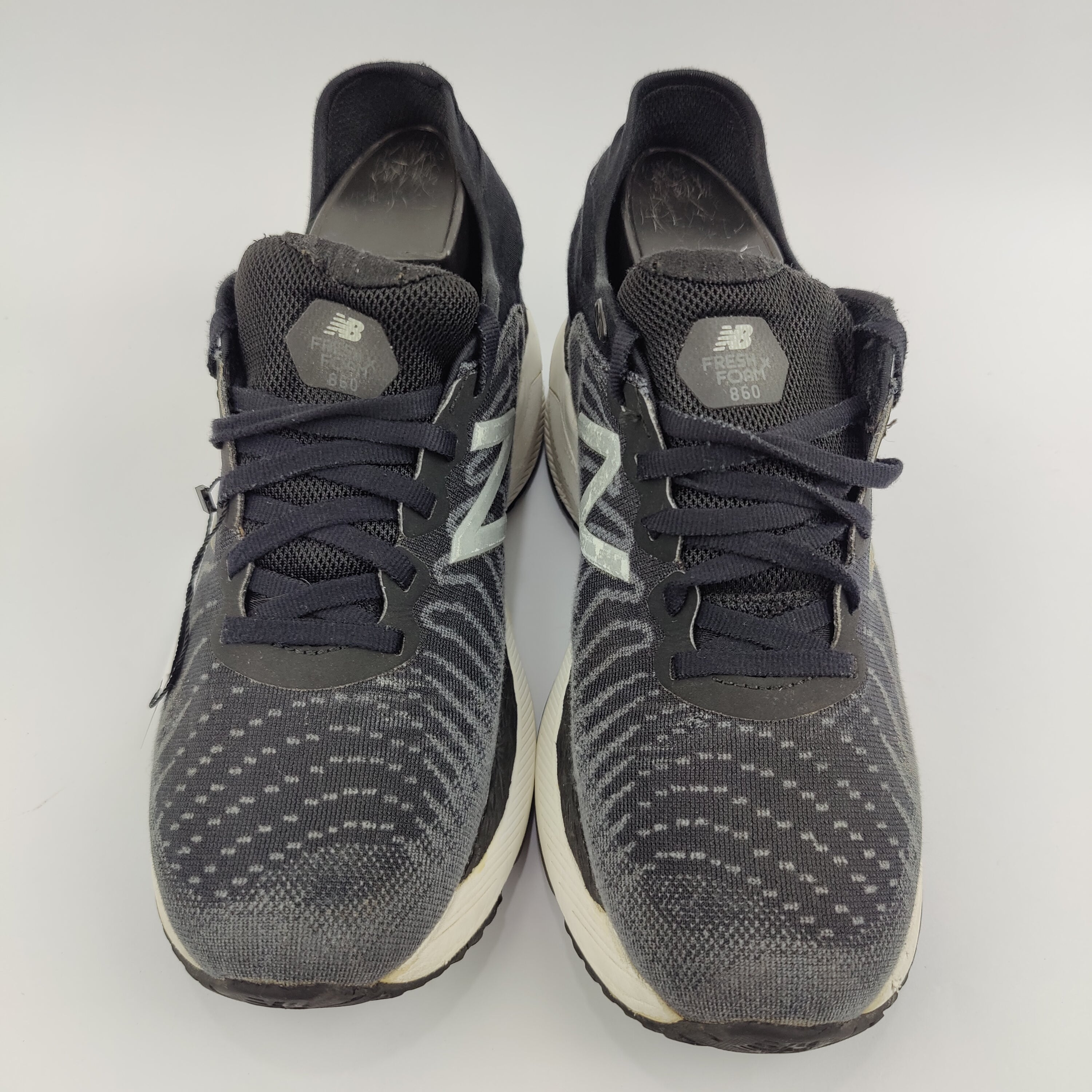 New Balance 860v11 (UK/PK 6.5) - 40 | Excellent
