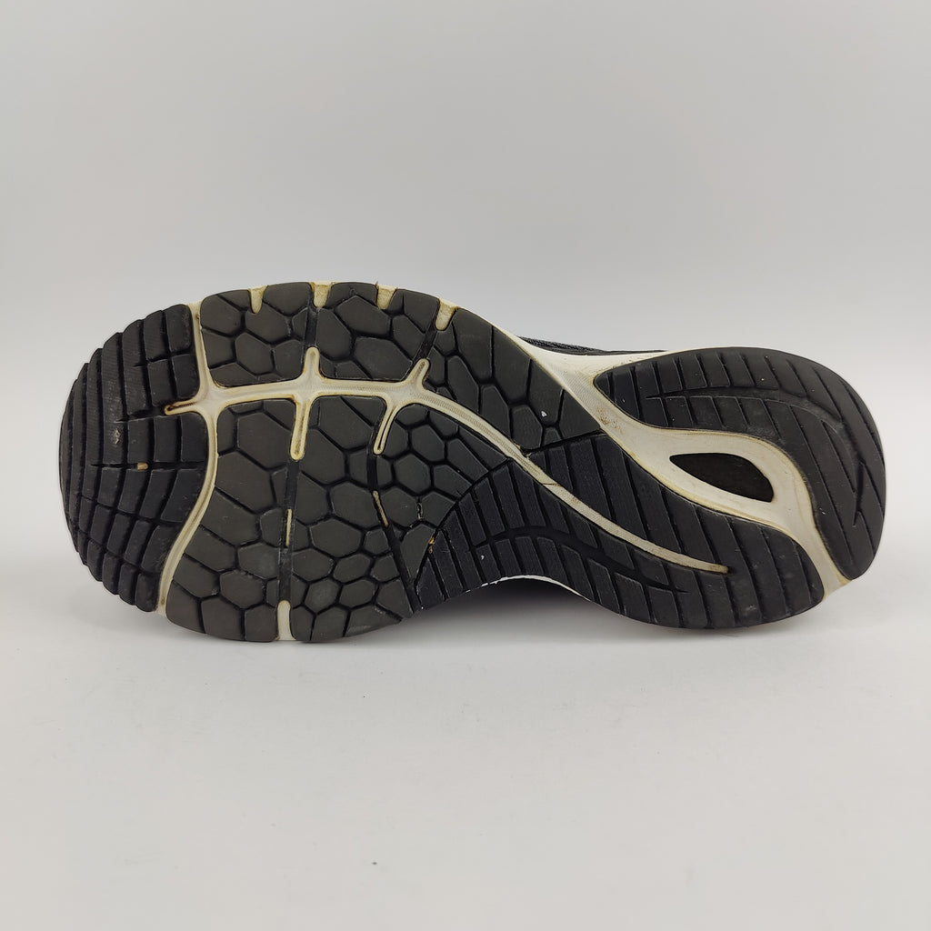 New Balance 860v11 (UK/PK 6.5) - 40 | Excellent