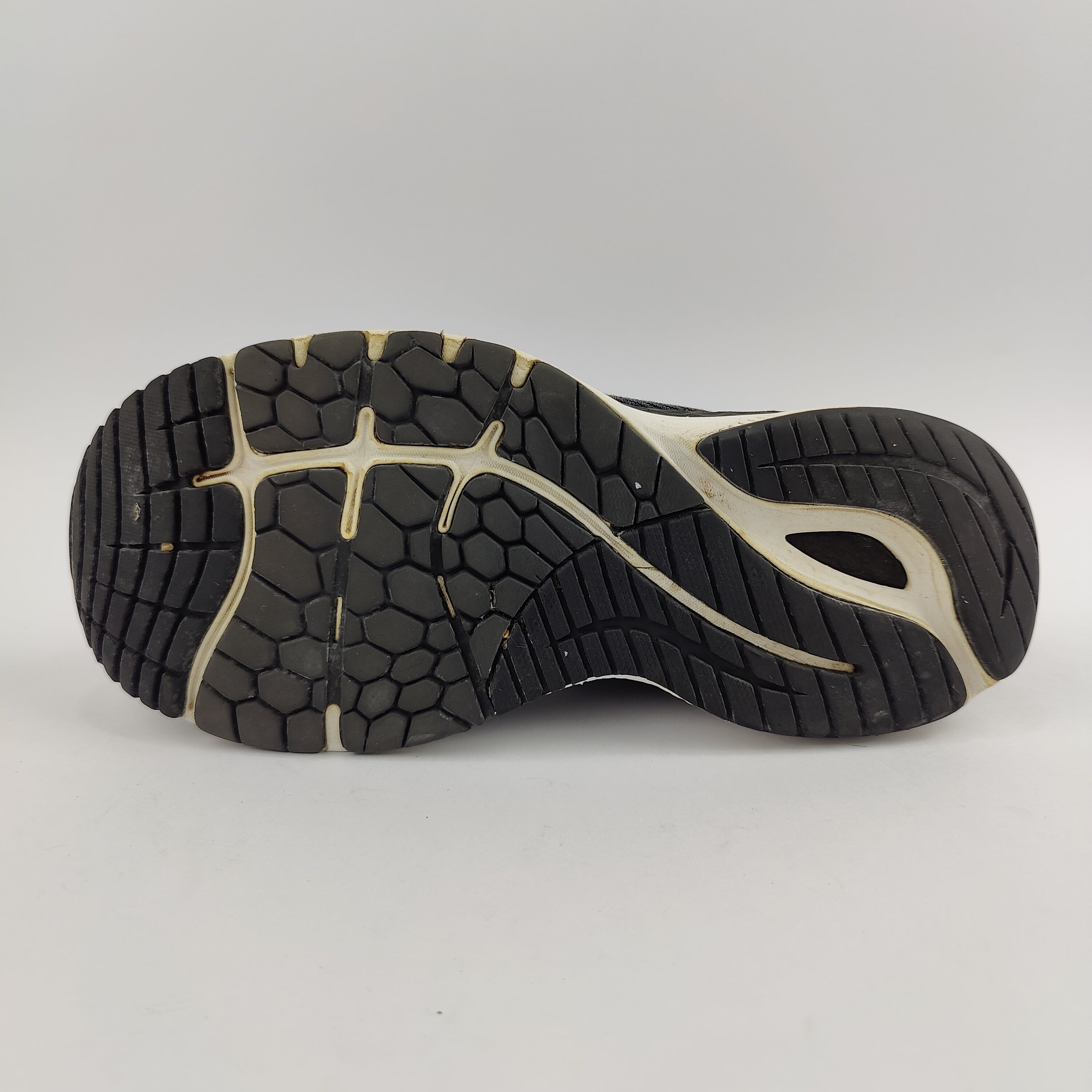 New Balance 860v11 (UK/PK 6.5) - 40 | Excellent