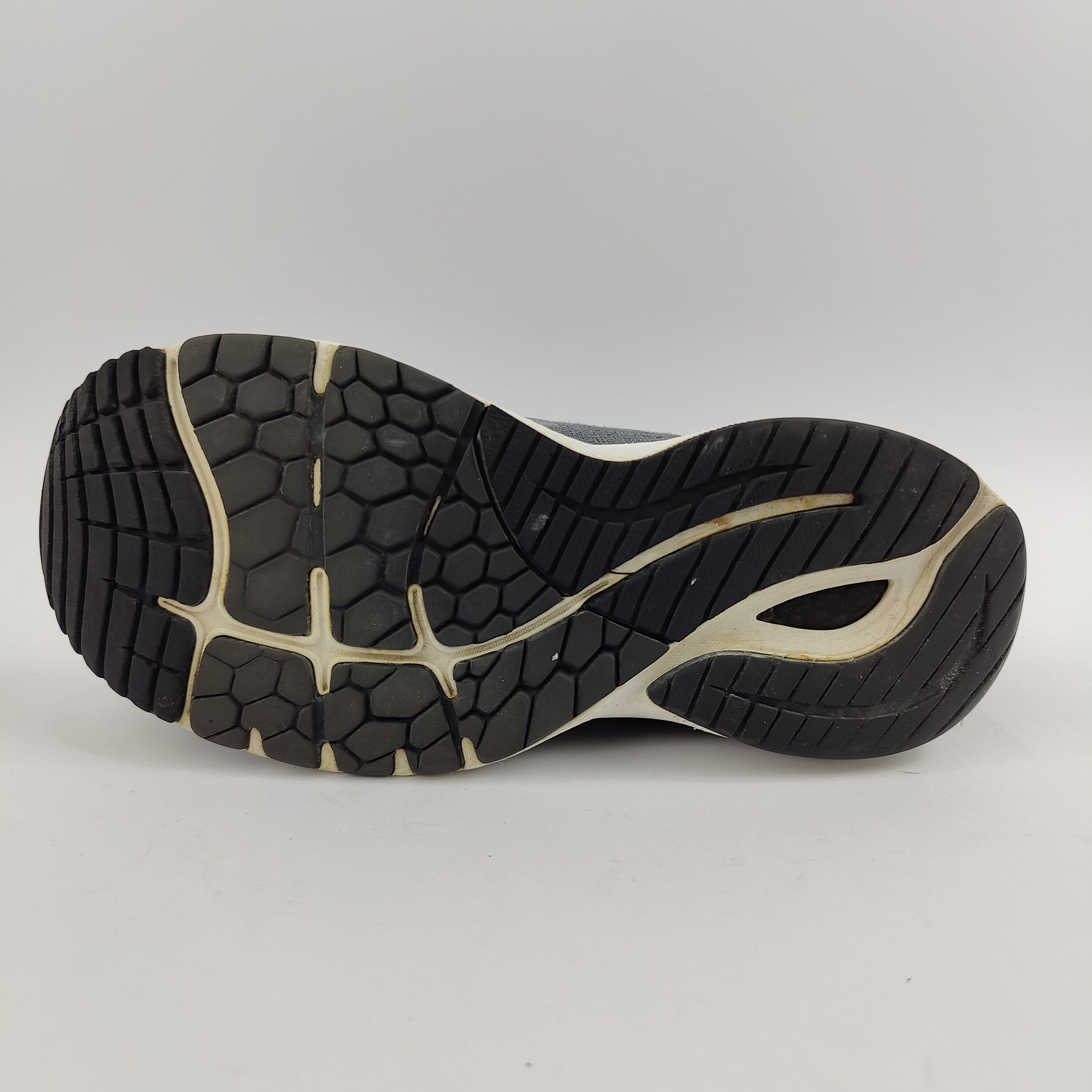 New Balance 860v11 (UK/PK 6.5) - 40 | Excellent