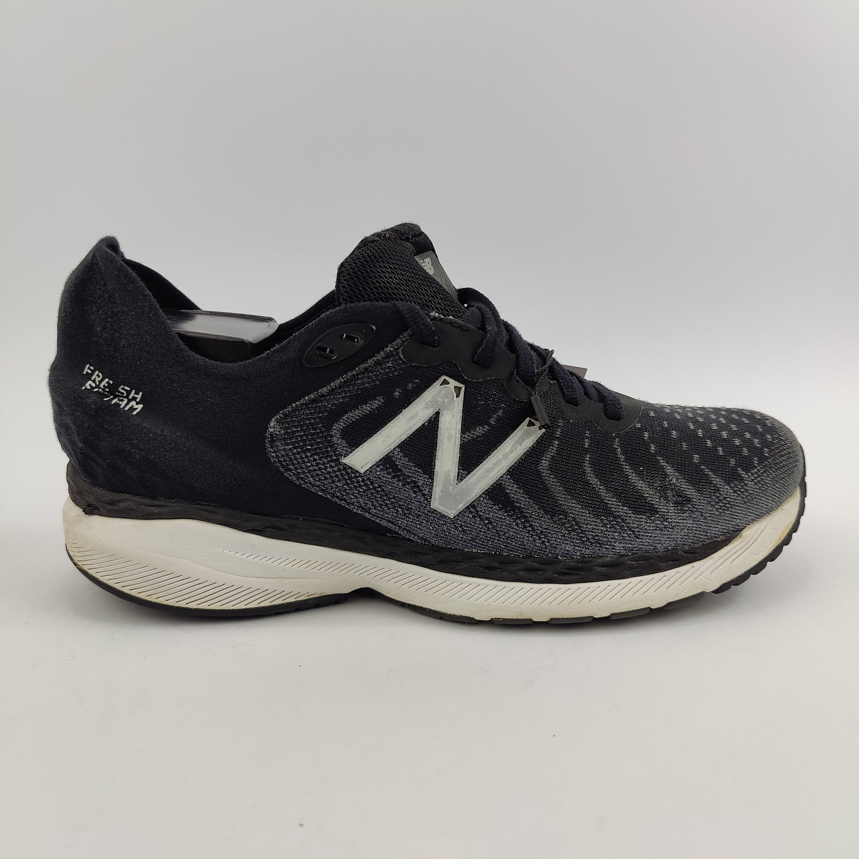 New Balance 860v11 (UK/PK 6.5) - 40 | Excellent