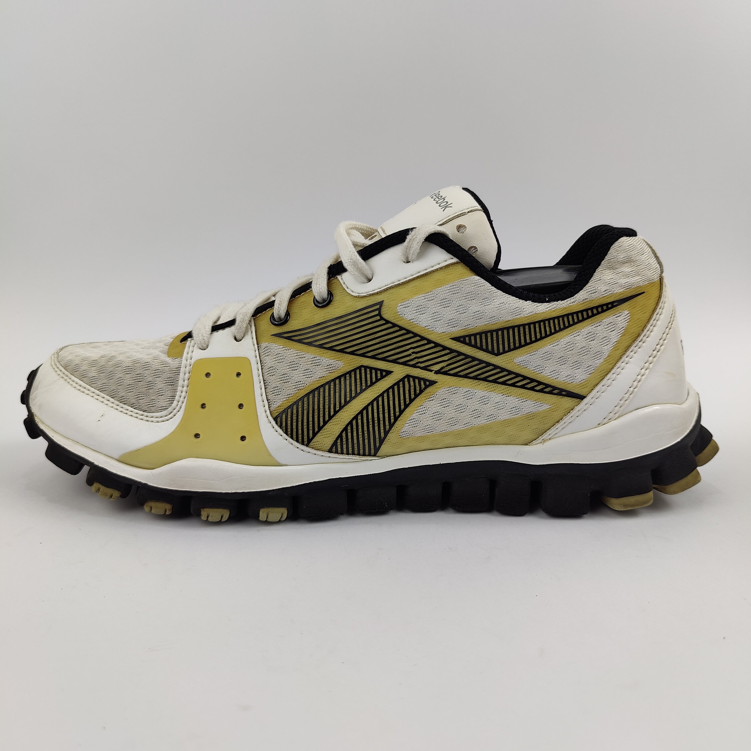 Reebok Zig Fly (UK/PK 9.5) - 44 | Excellent