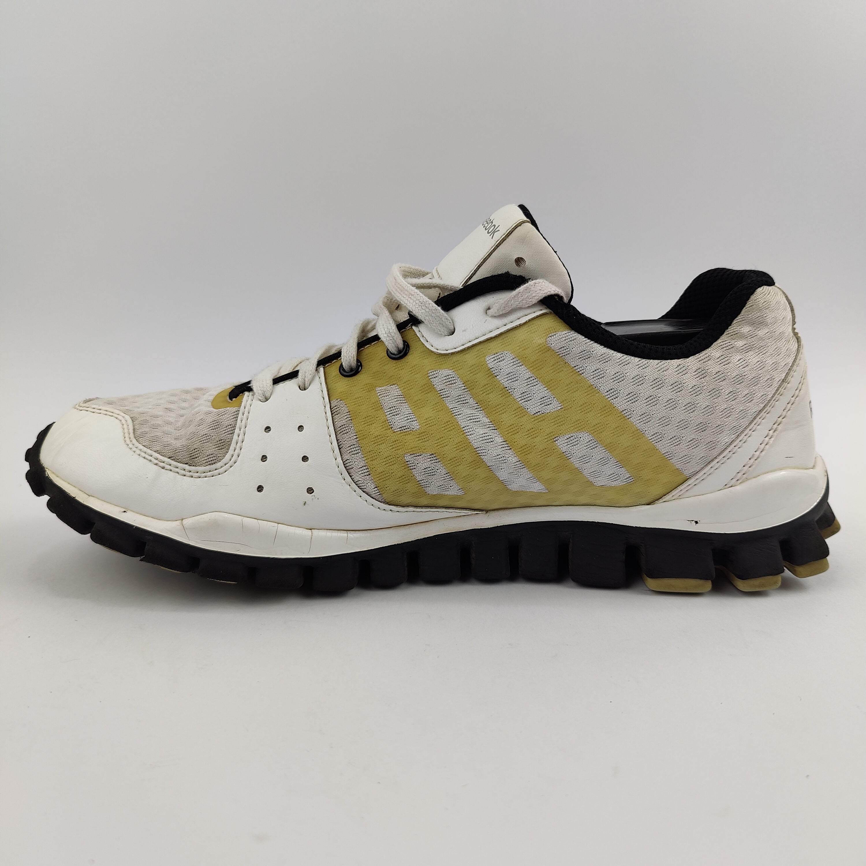Reebok Zig Fly (UK/PK 9.5) - 44 | Excellent