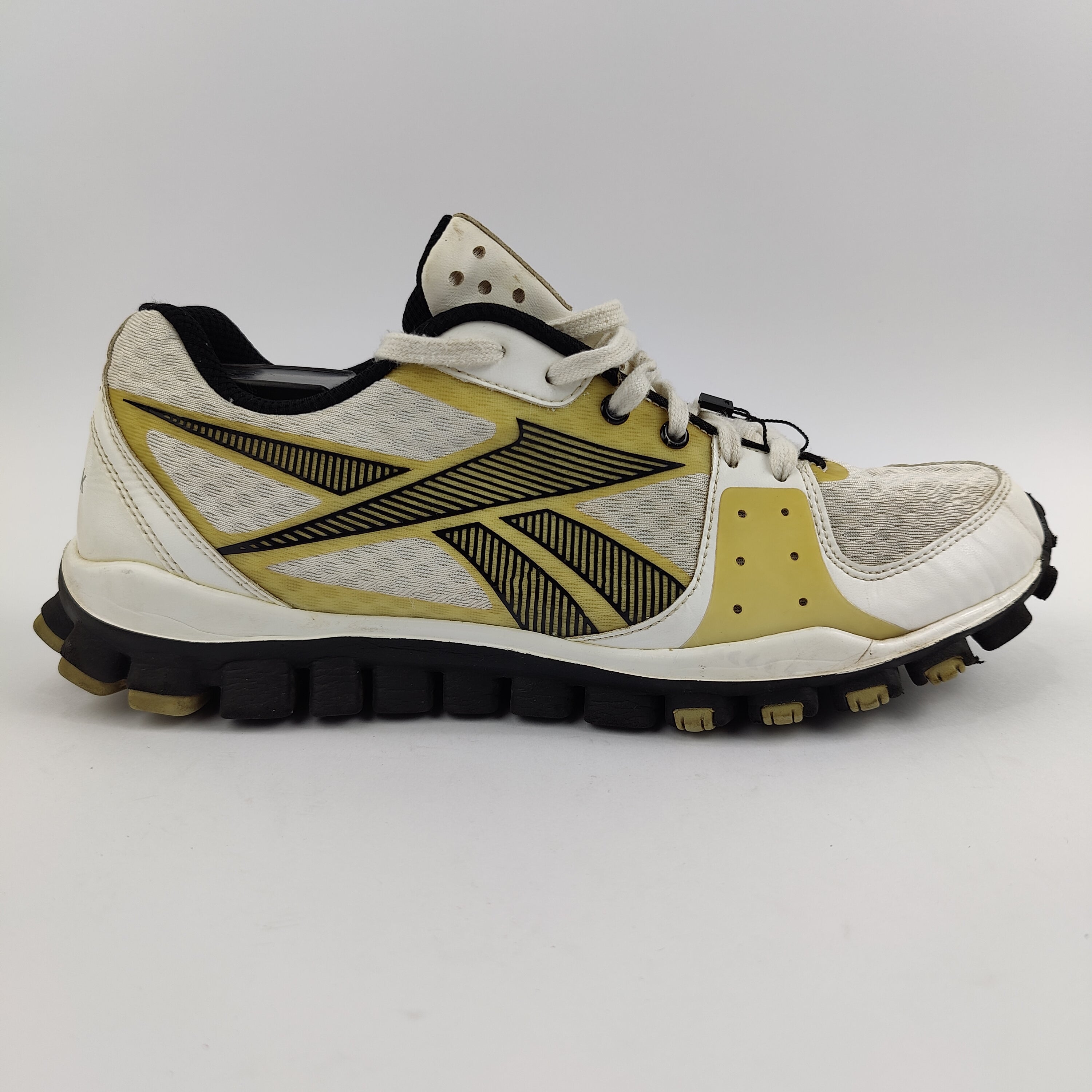 Reebok Zig Fly (UK/PK 9.5) - 44 | Excellent