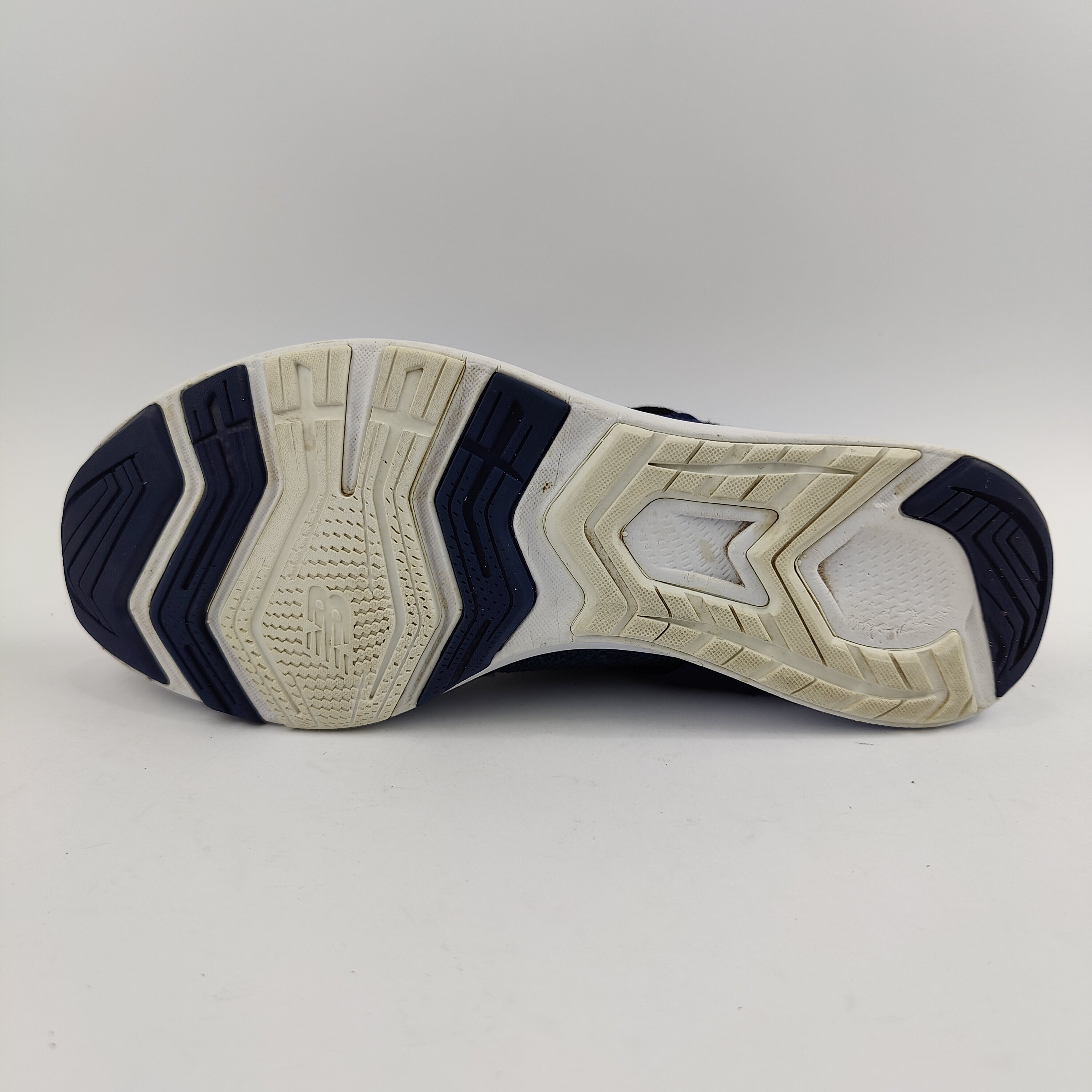 New Balance Energize (UK/PK 9) - 43 | Excellent