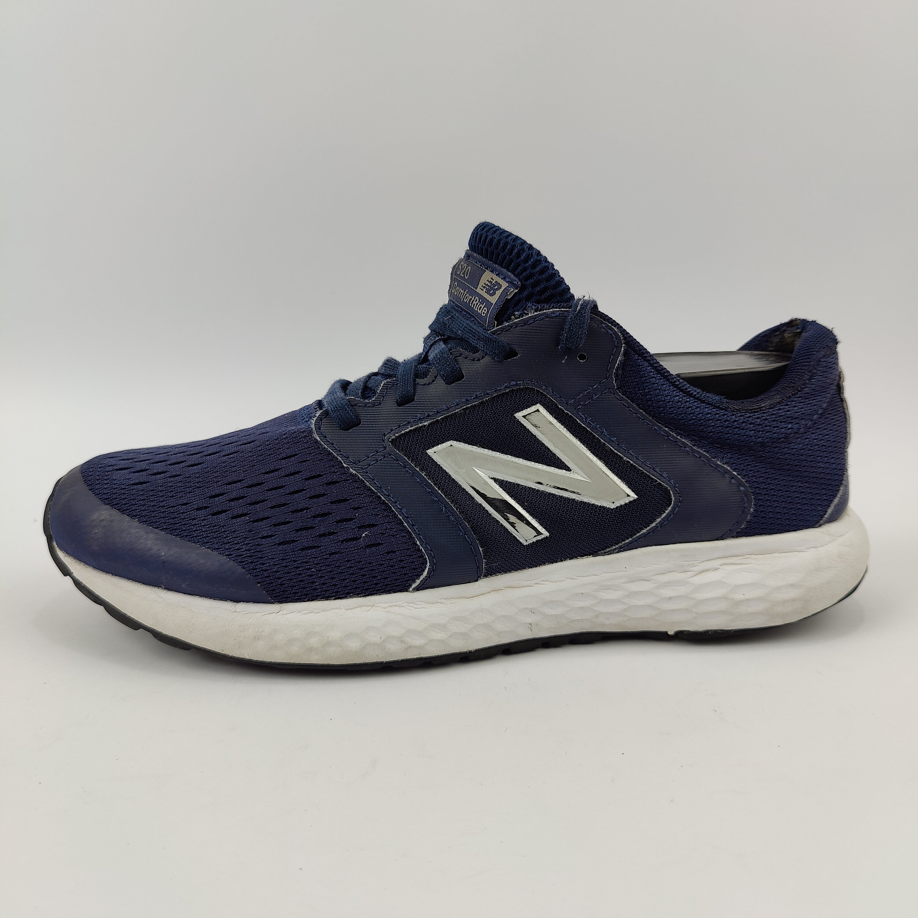 New Balance 520 (UK/PK 8) - 42 | Excellent