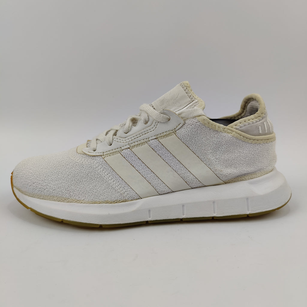 Adidas Swift Run (UK/PK 7) - 40.5 | Prime