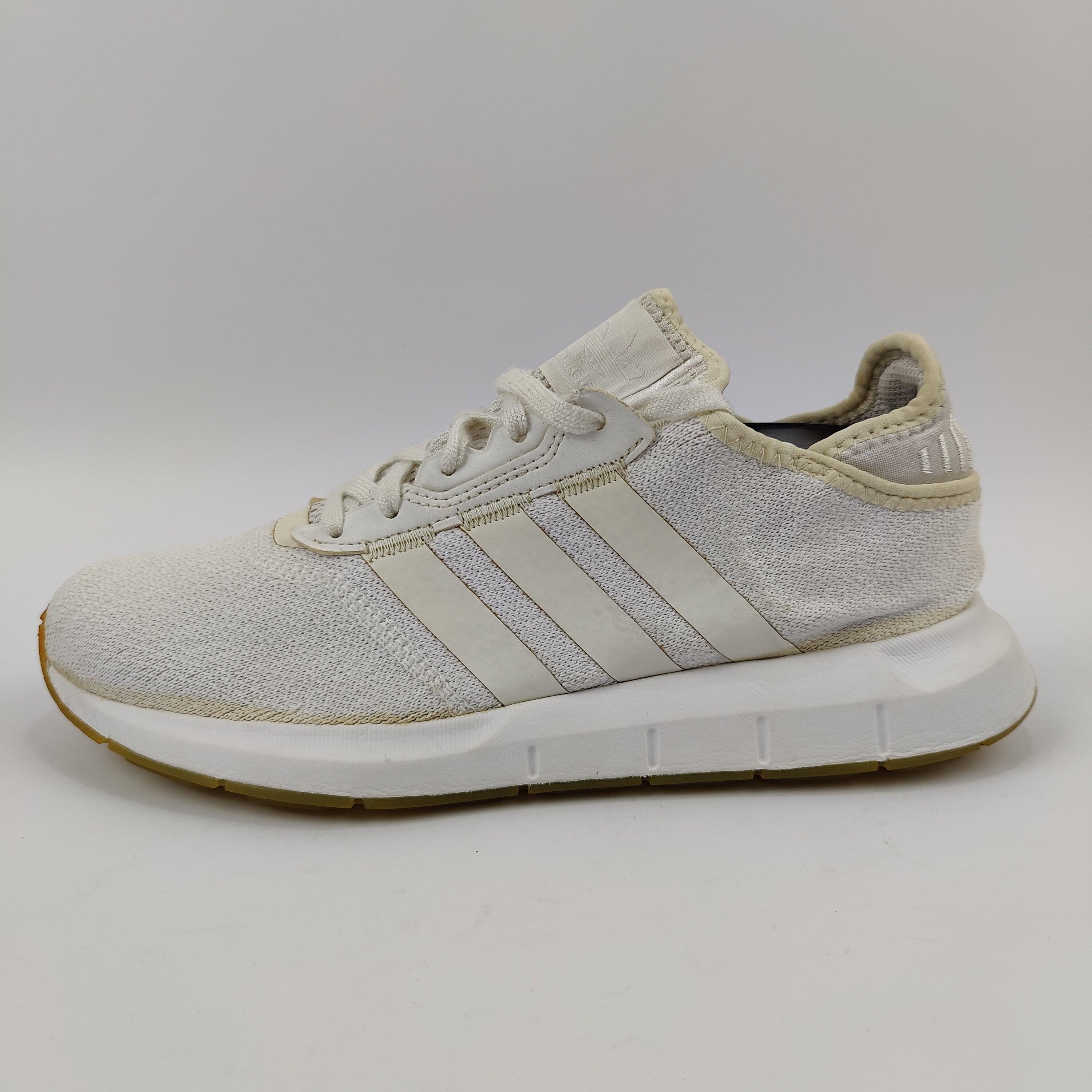 Adidas Swift Run (UK/PK 7) - 40.5 | Prime