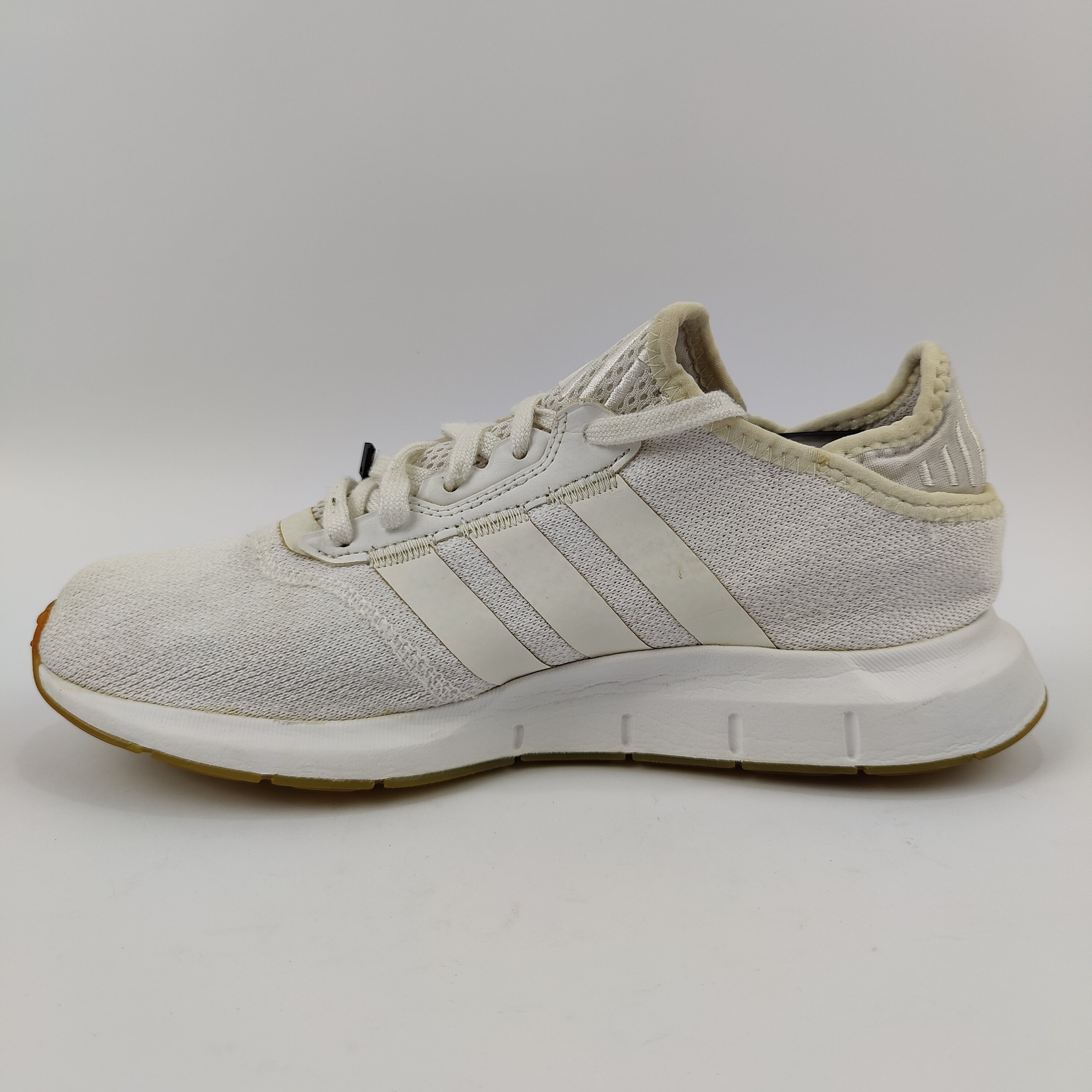 Adidas Swift Run (UK/PK 7) - 40.5 | Prime