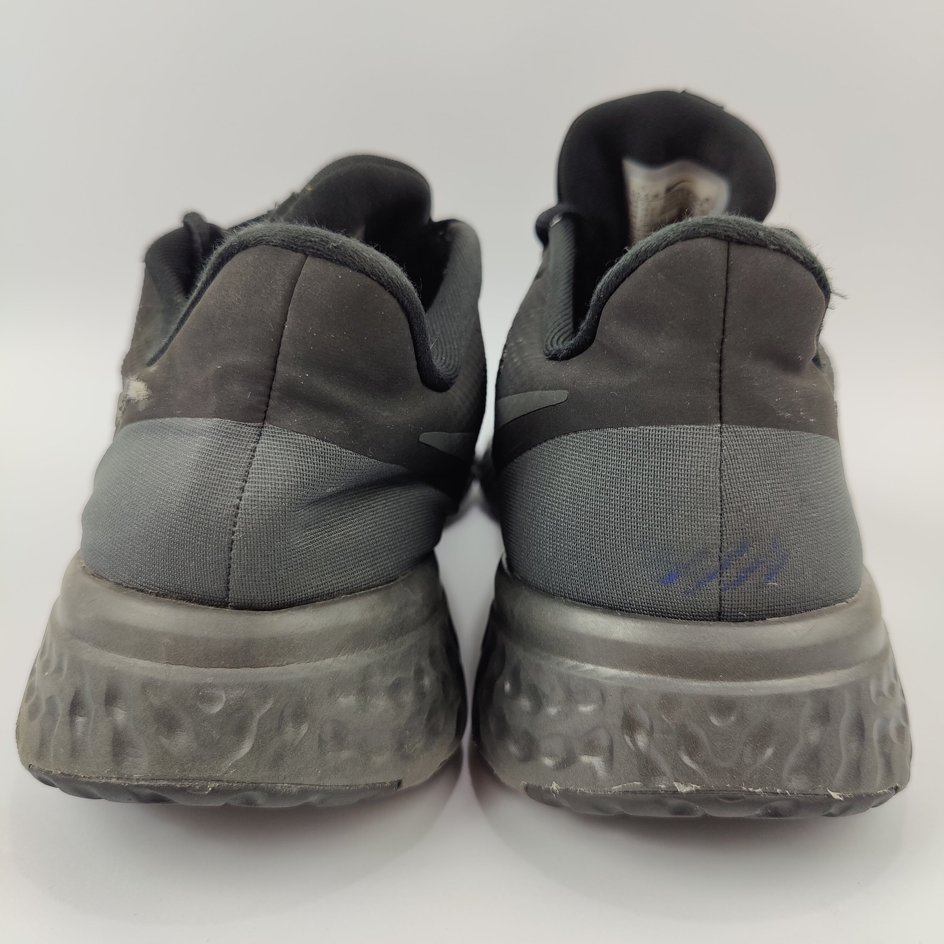 Nike Revolution 5 (UK/PK 9.5) - 44.5 | Excellent
