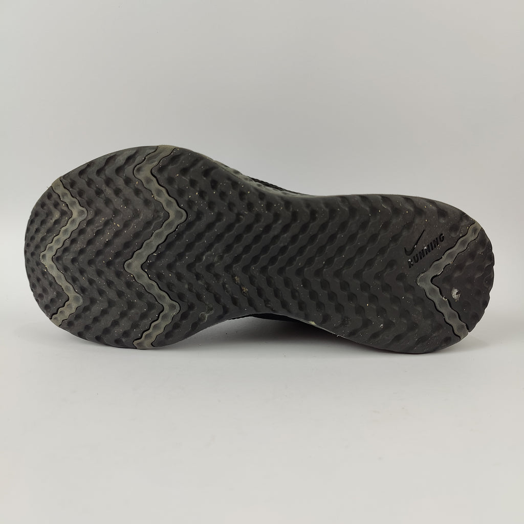 Nike Revolution 5 (UK/PK 9.5) - 44.5 | Excellent