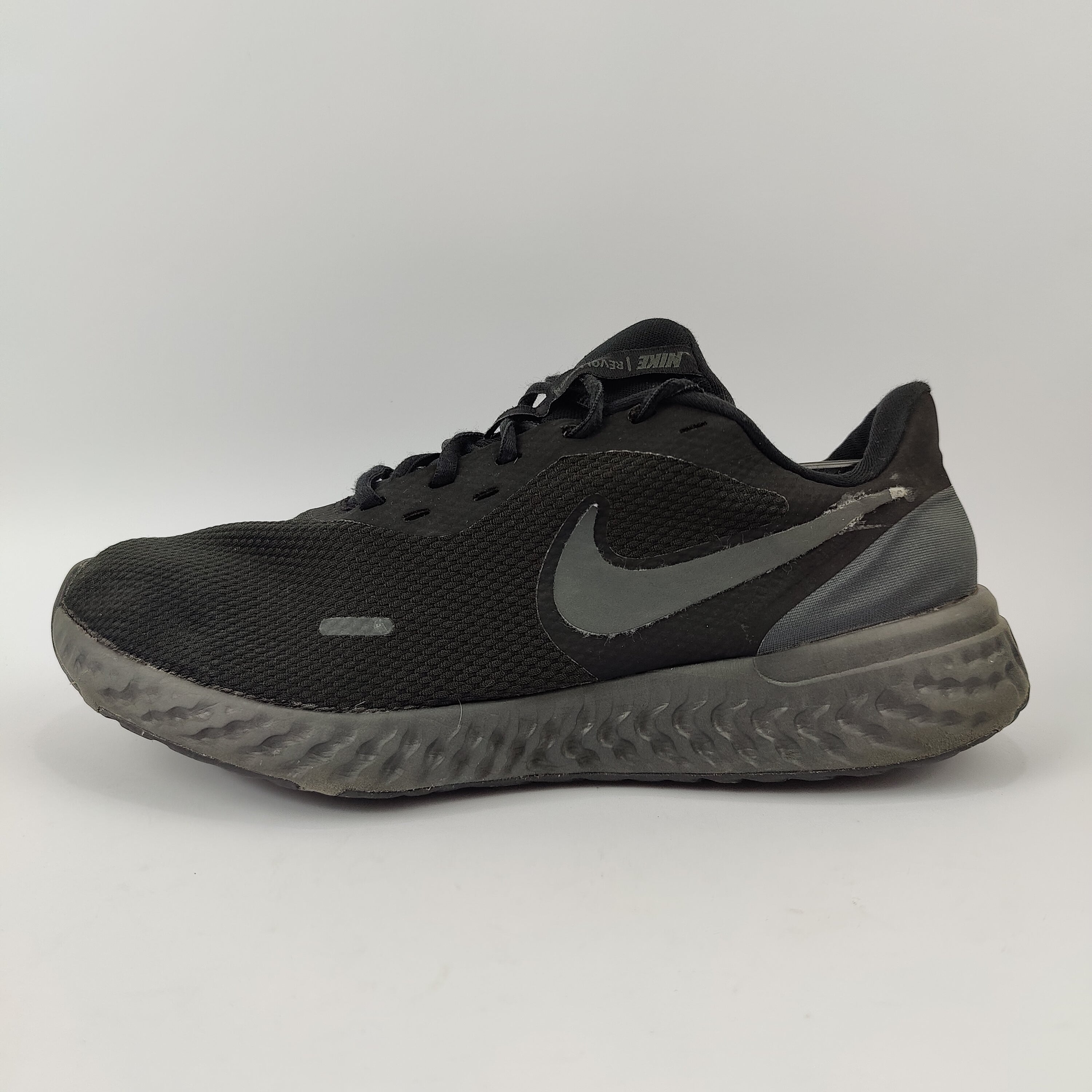 Nike Revolution 5 (UK/PK 9.5) - 44.5 | Excellent