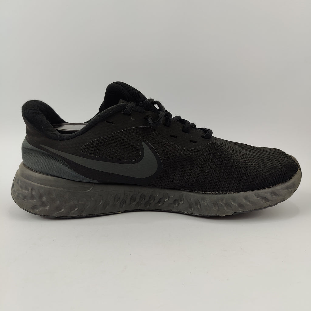 Nike Revolution 5 (UK/PK 9.5) - 44.5 | Excellent