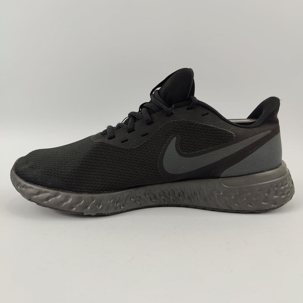 Nike Revolution 5 (UK/PK 9.5) - 44.5 | Excellent