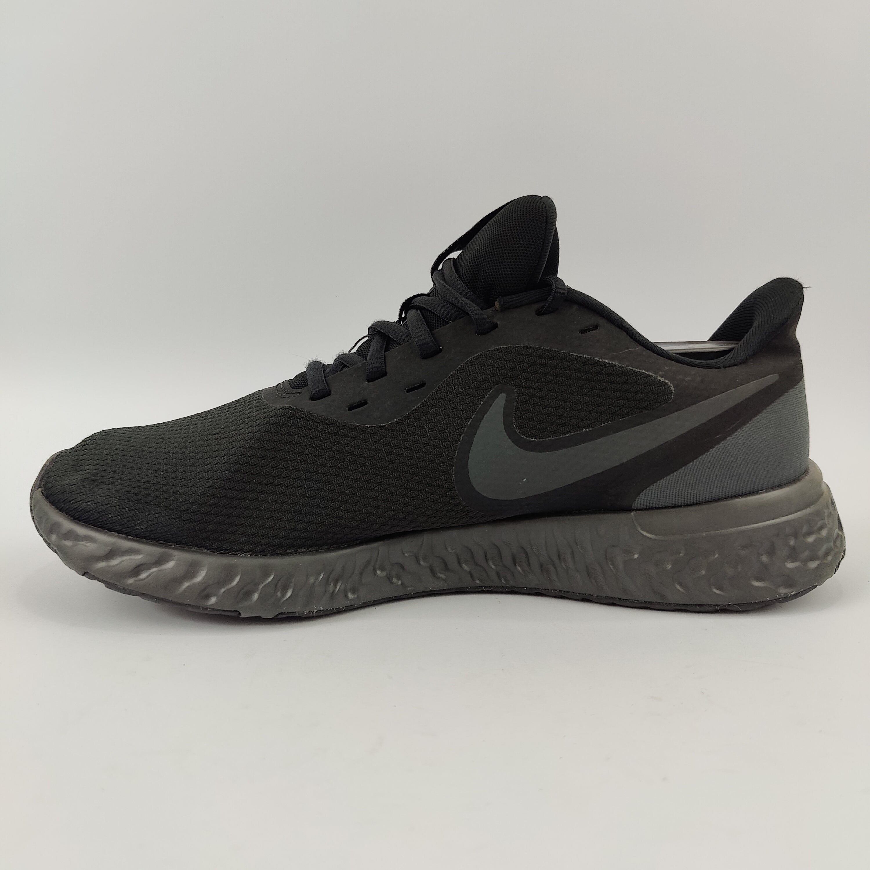 Nike Revolution 5 (UK/PK 9.5) - 44.5 | Excellent