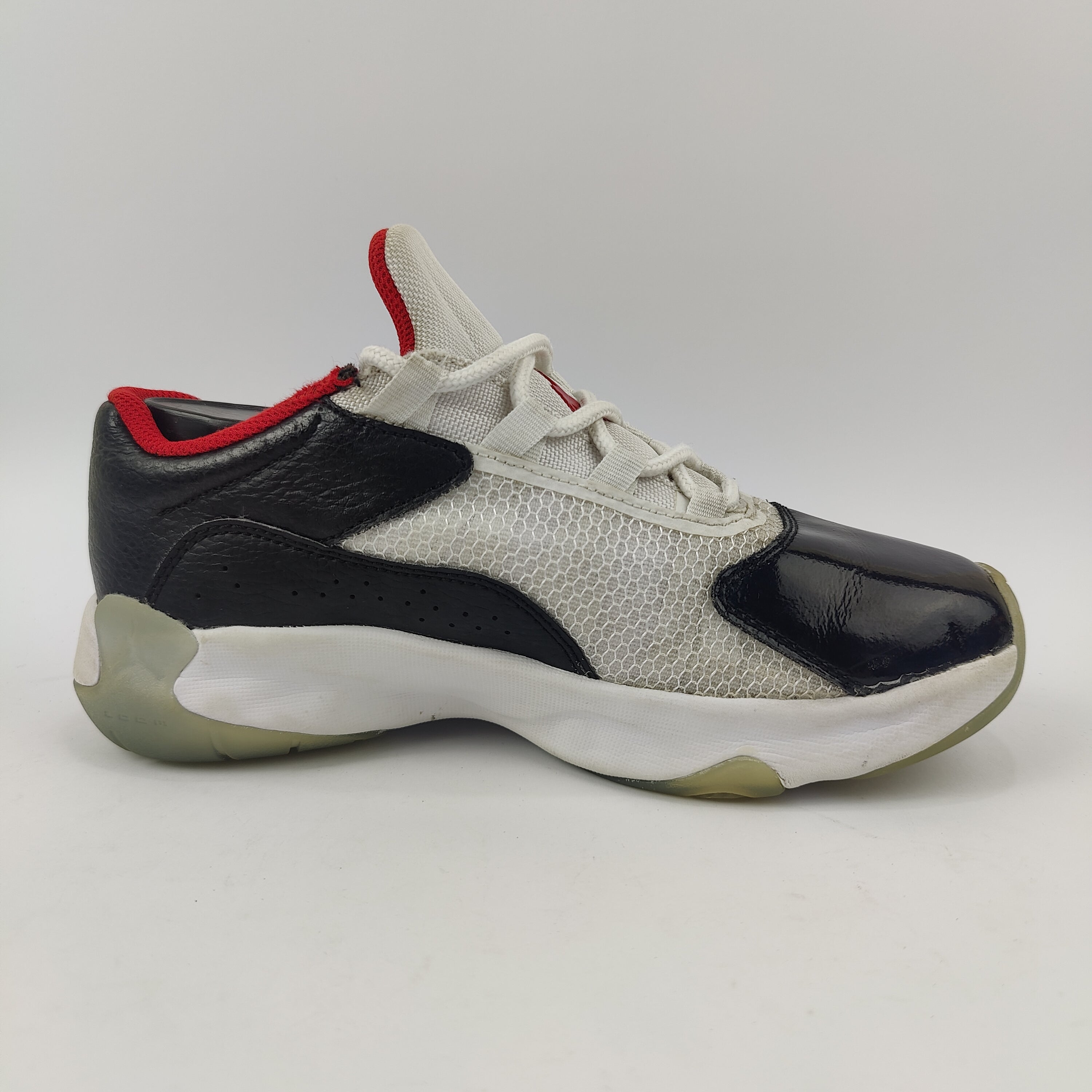 Air Jordan 11 (UK/PK 6) - 40 | Excellent