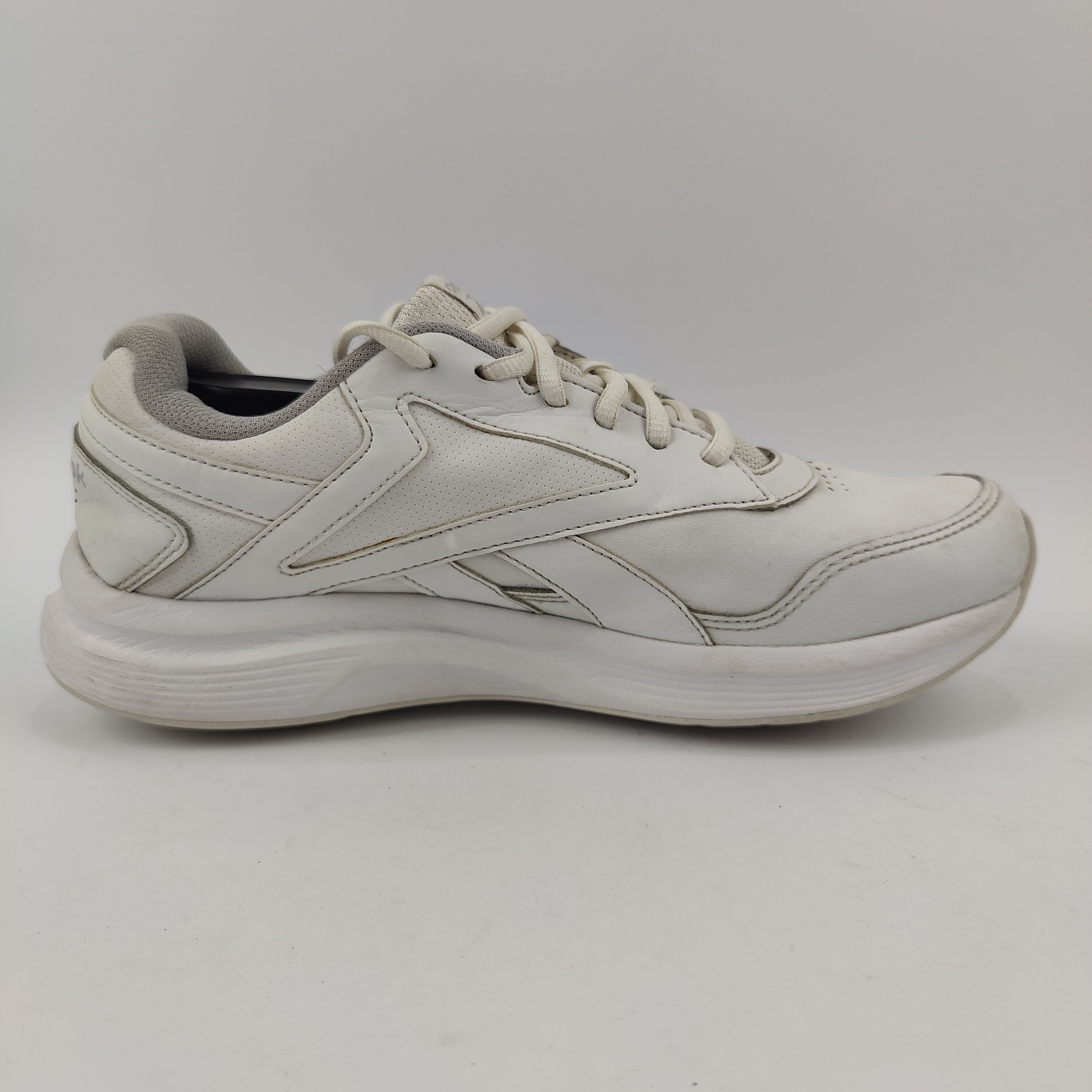 Reebok Walk Ultra (UK/PK 7) - 40.5 | Prime