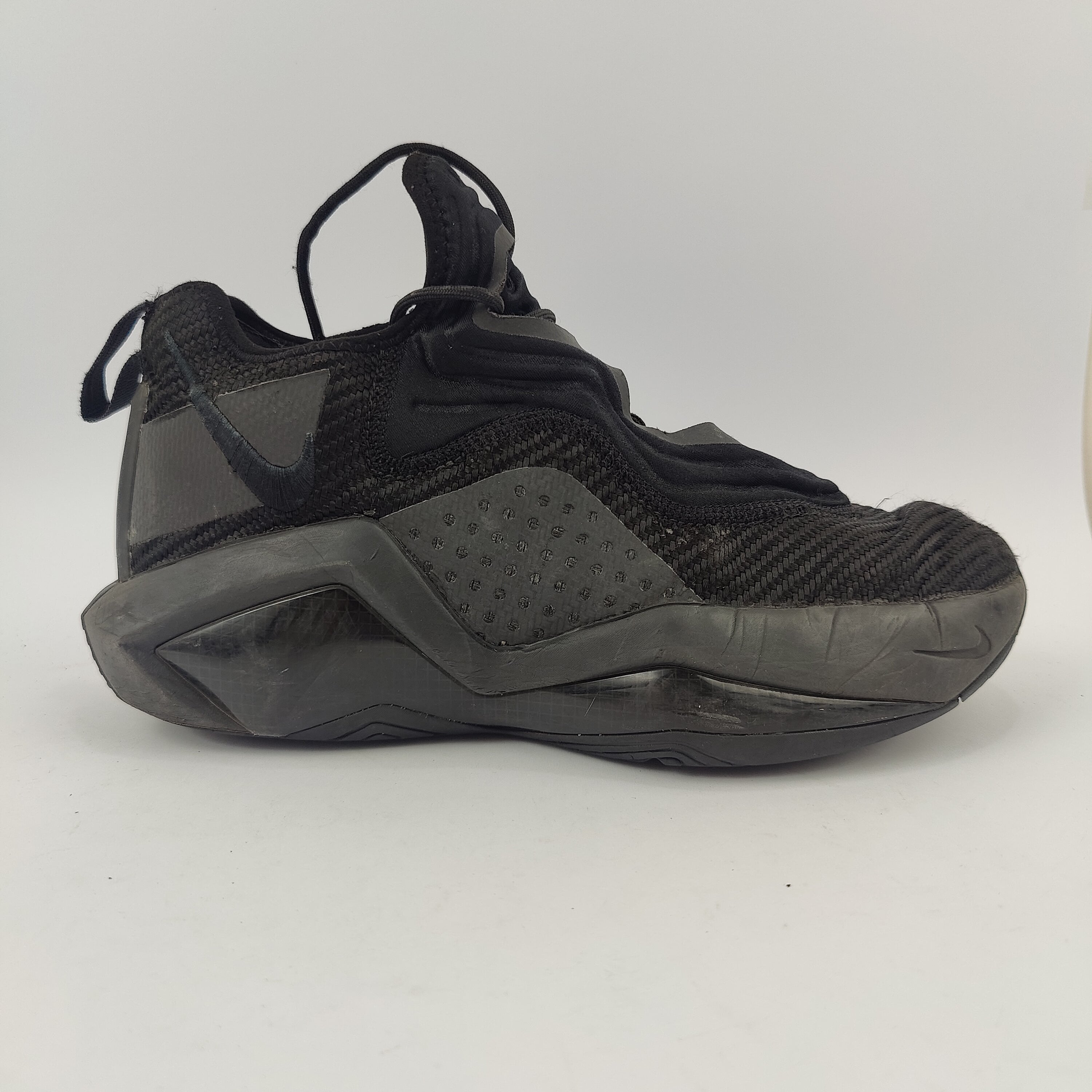 Nike Lebron Soldier (UK/PK 8) - 42.5 | Excellent