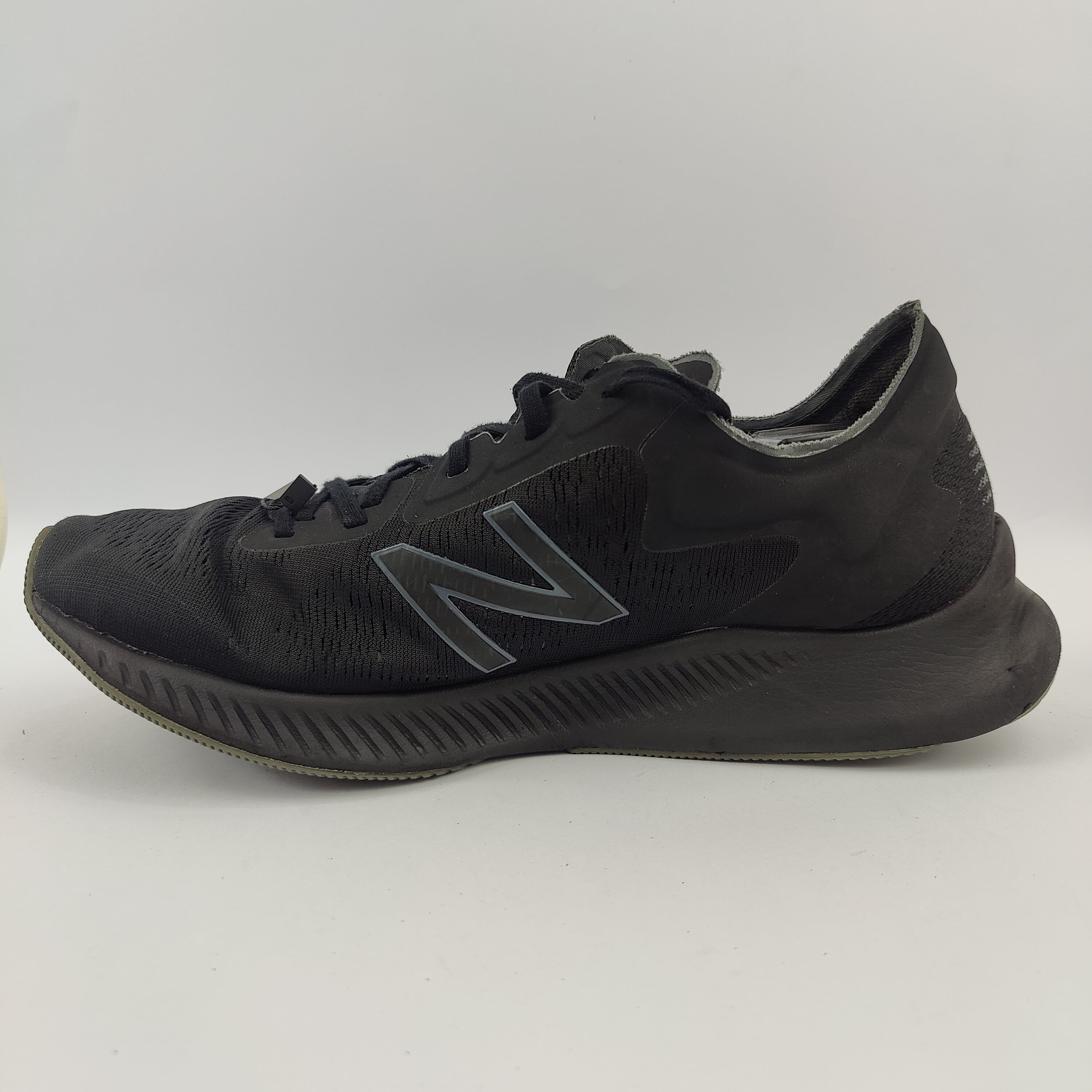 New Balance Pesu (UK/PK 11.5) - 46.5 | Excellent