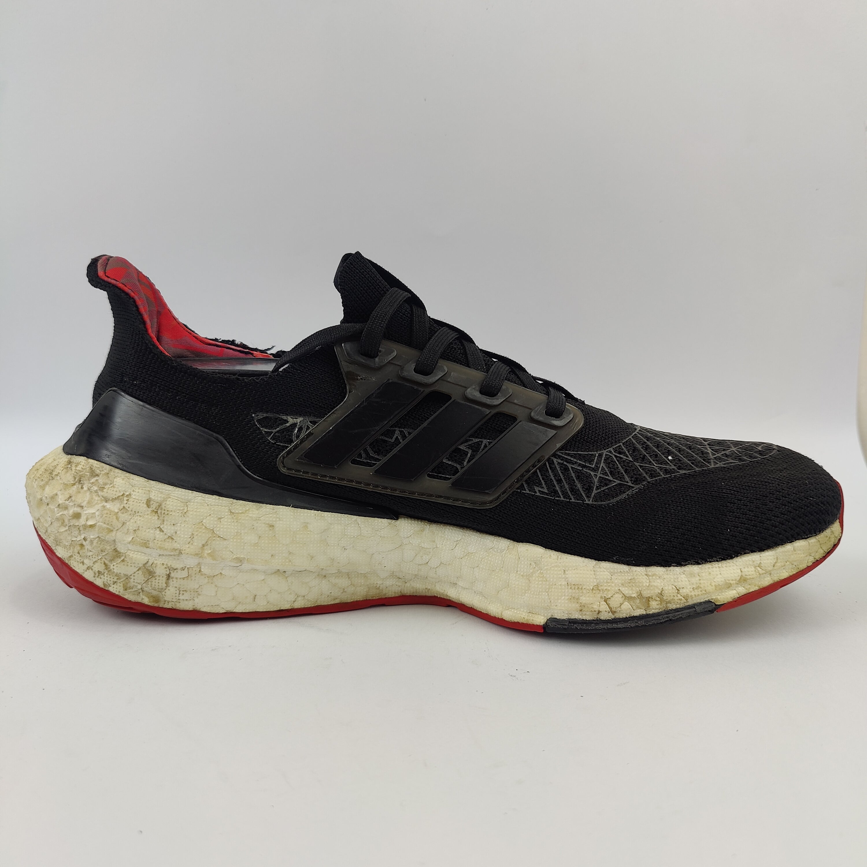 Adidas Ultraboost 21 (UK/PK 9) - 43.5 | Excellent