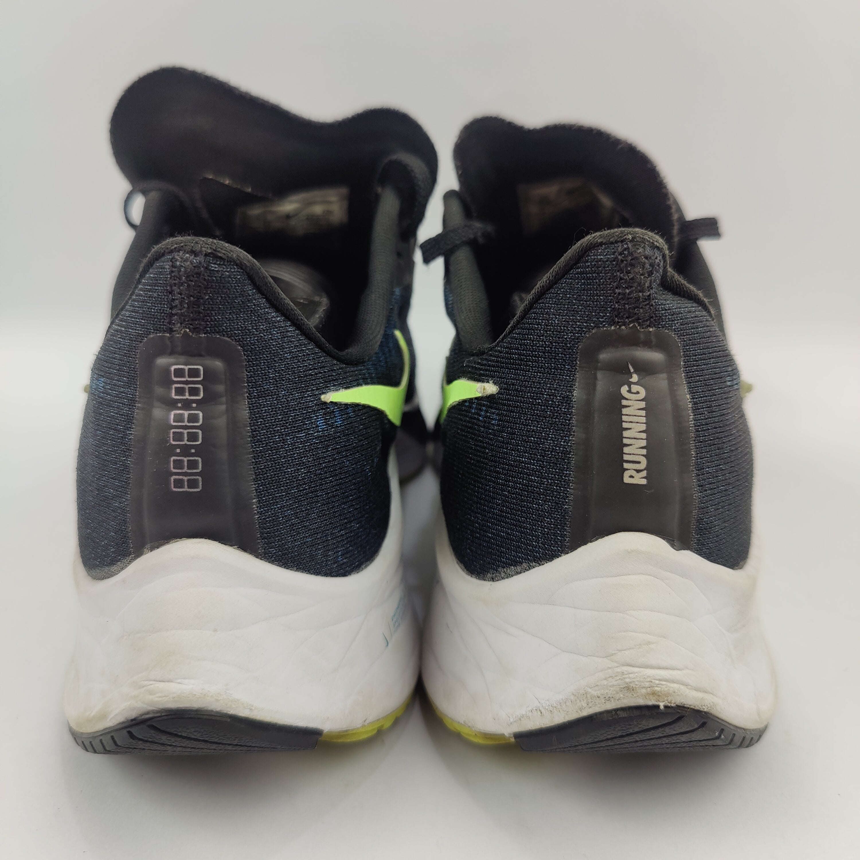 Nike Air Zoom Pegasus 37 (UK/PK 7.5) - 42 | Excellent