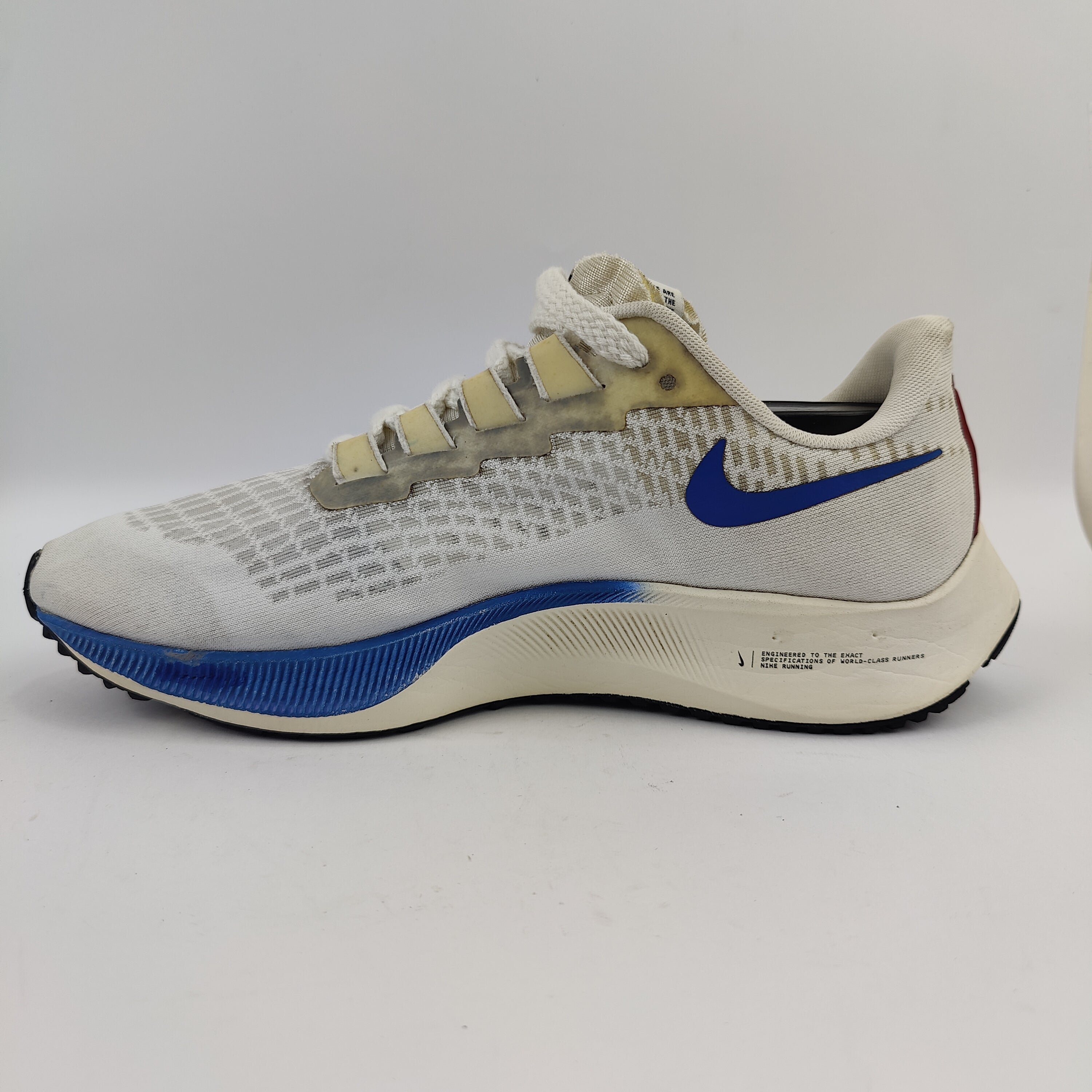Nike Pegasus 37 (UK/PK 9.5) - 44 | Excellent