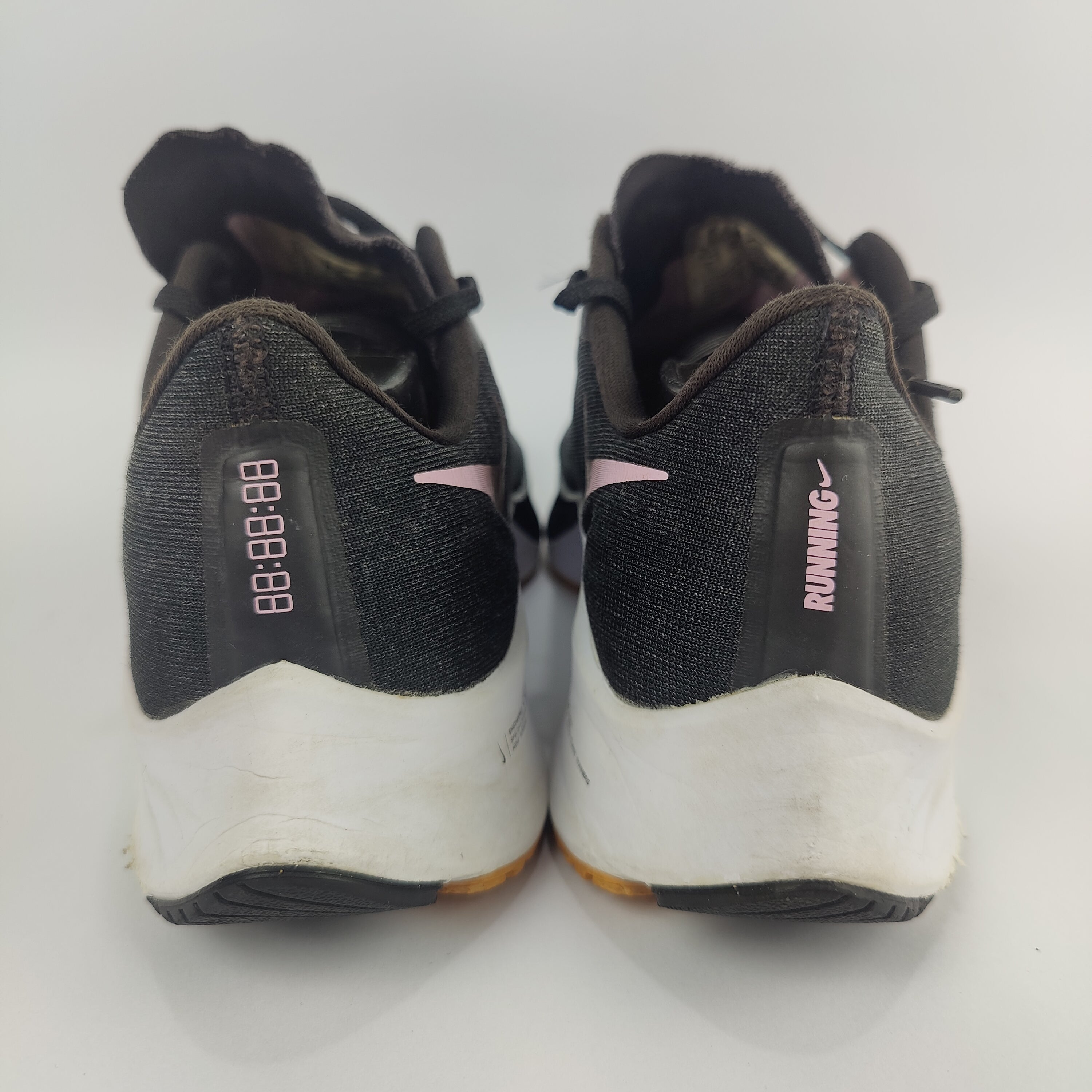 Nike Pegasus 37 (UK/PK 7.5) - 42 | Excellent