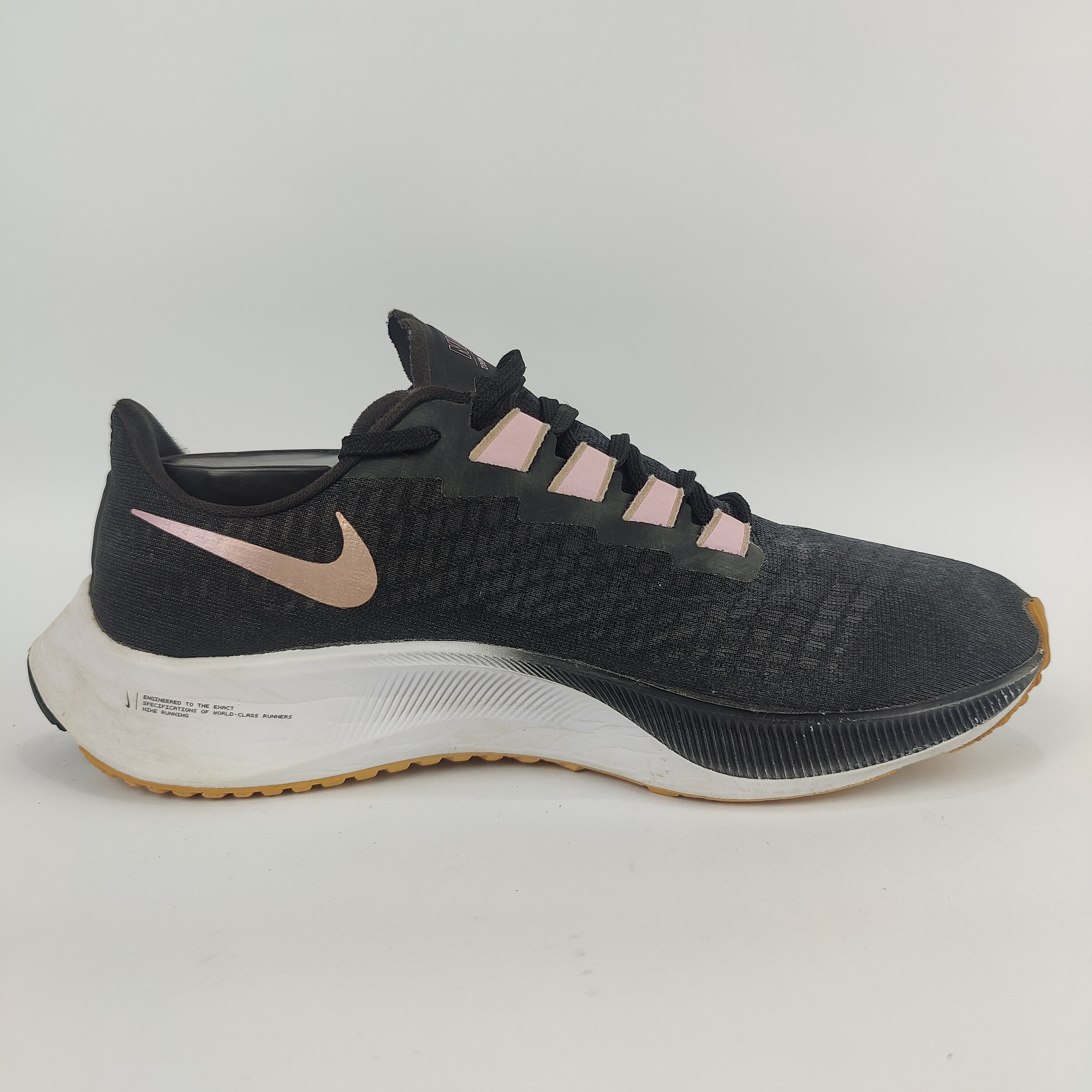 Nike Pegasus 37 (UK/PK 7.5) - 42 | Excellent