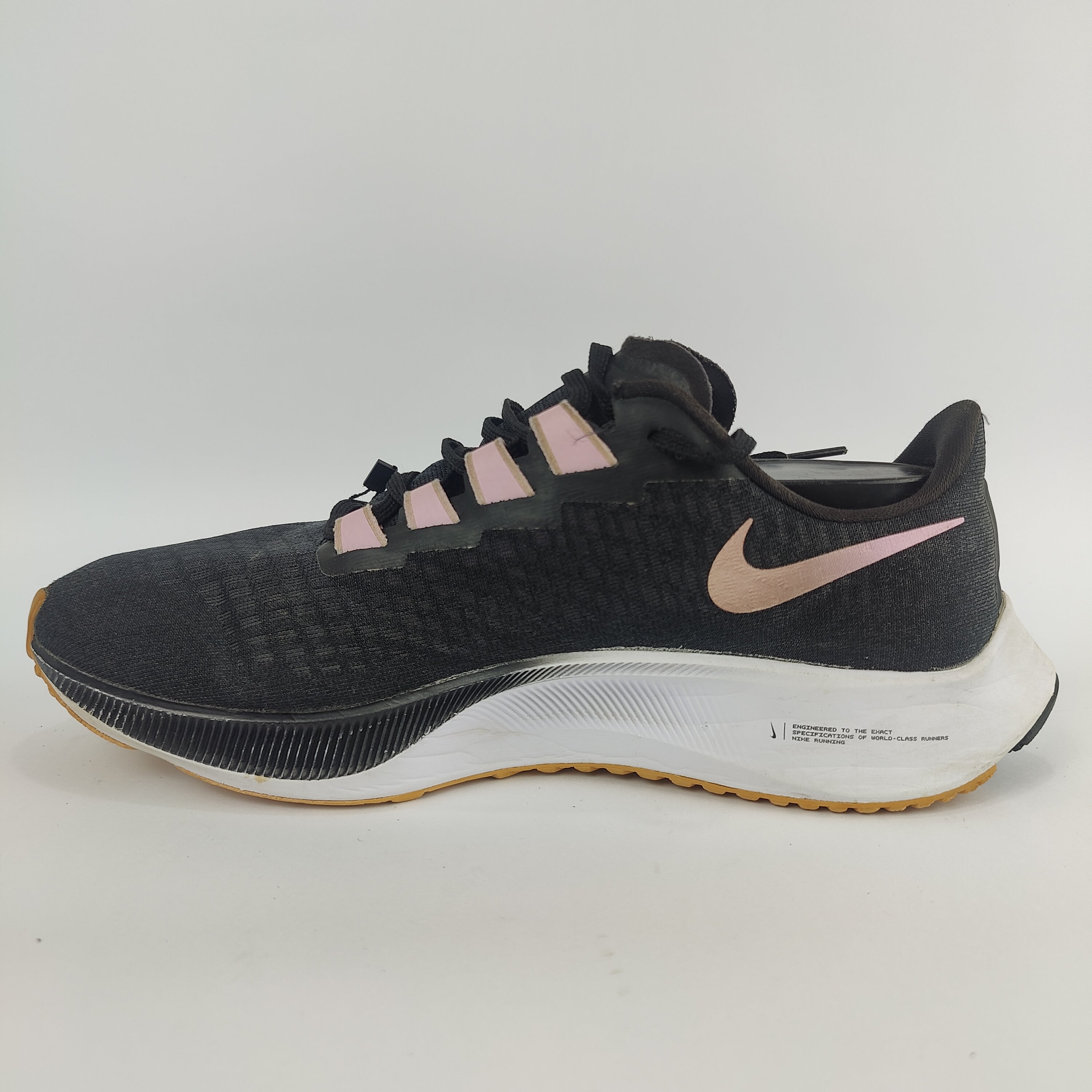 Nike Pegasus 37 (UK/PK 7.5) - 42 | Excellent