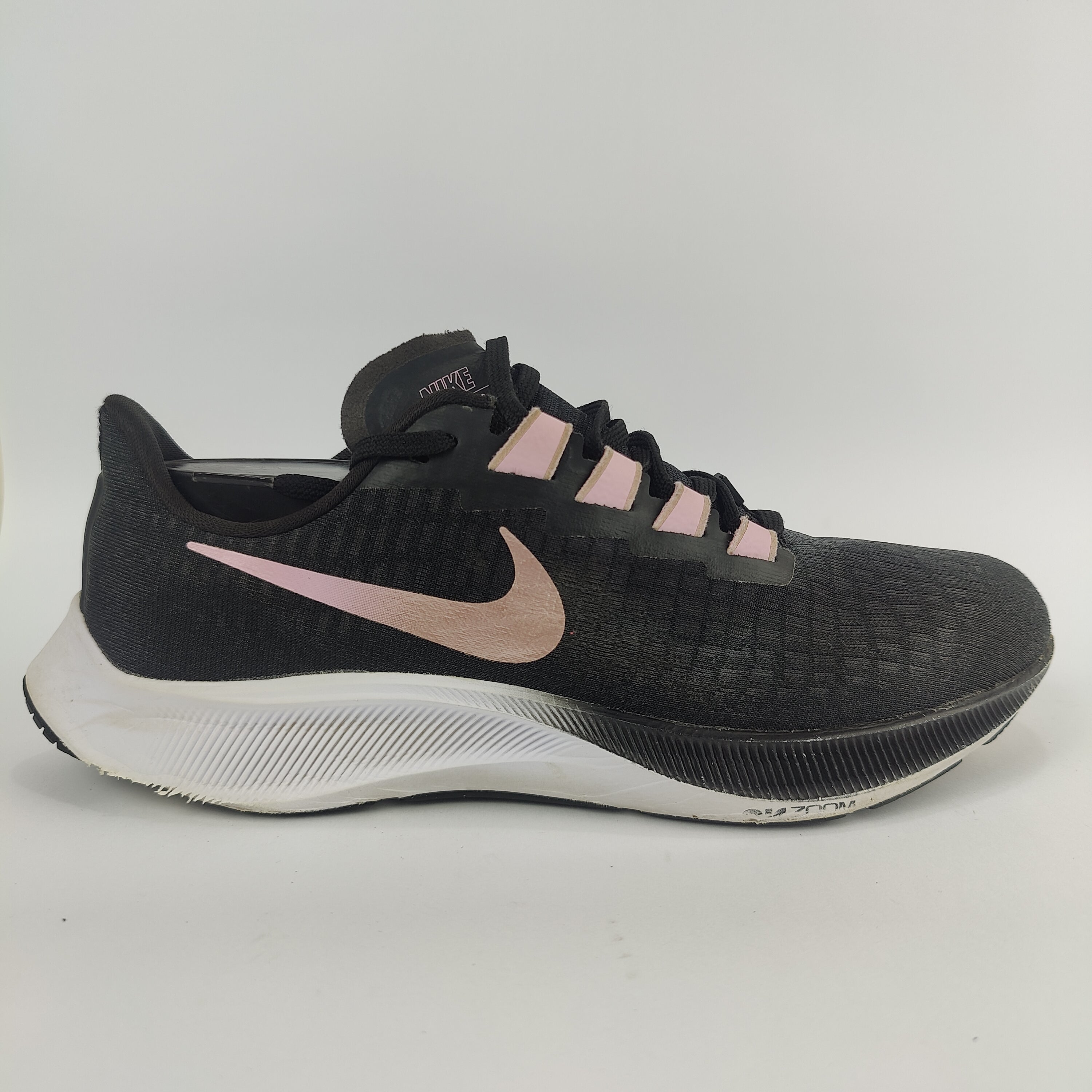 Nike Pegasus 37 (UK/PK 7.5) - 42 | Excellent