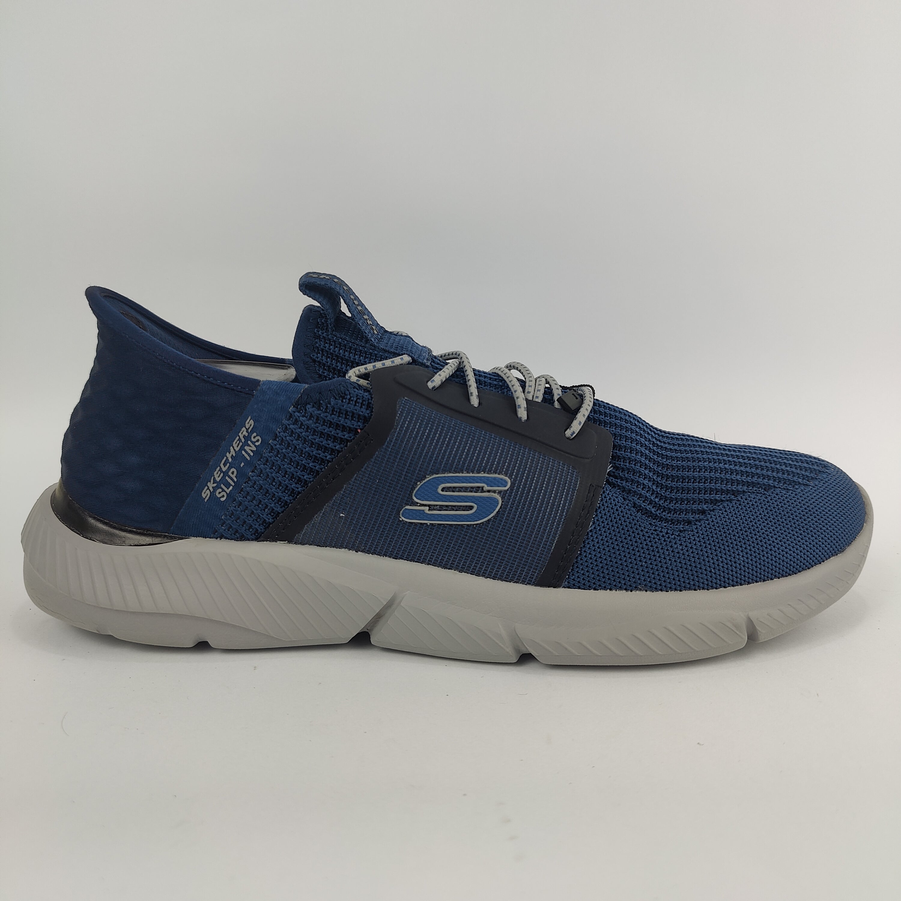 Skechers Wide Fit Medicated Shoes (UK/PK 9) - 43 | Excellent