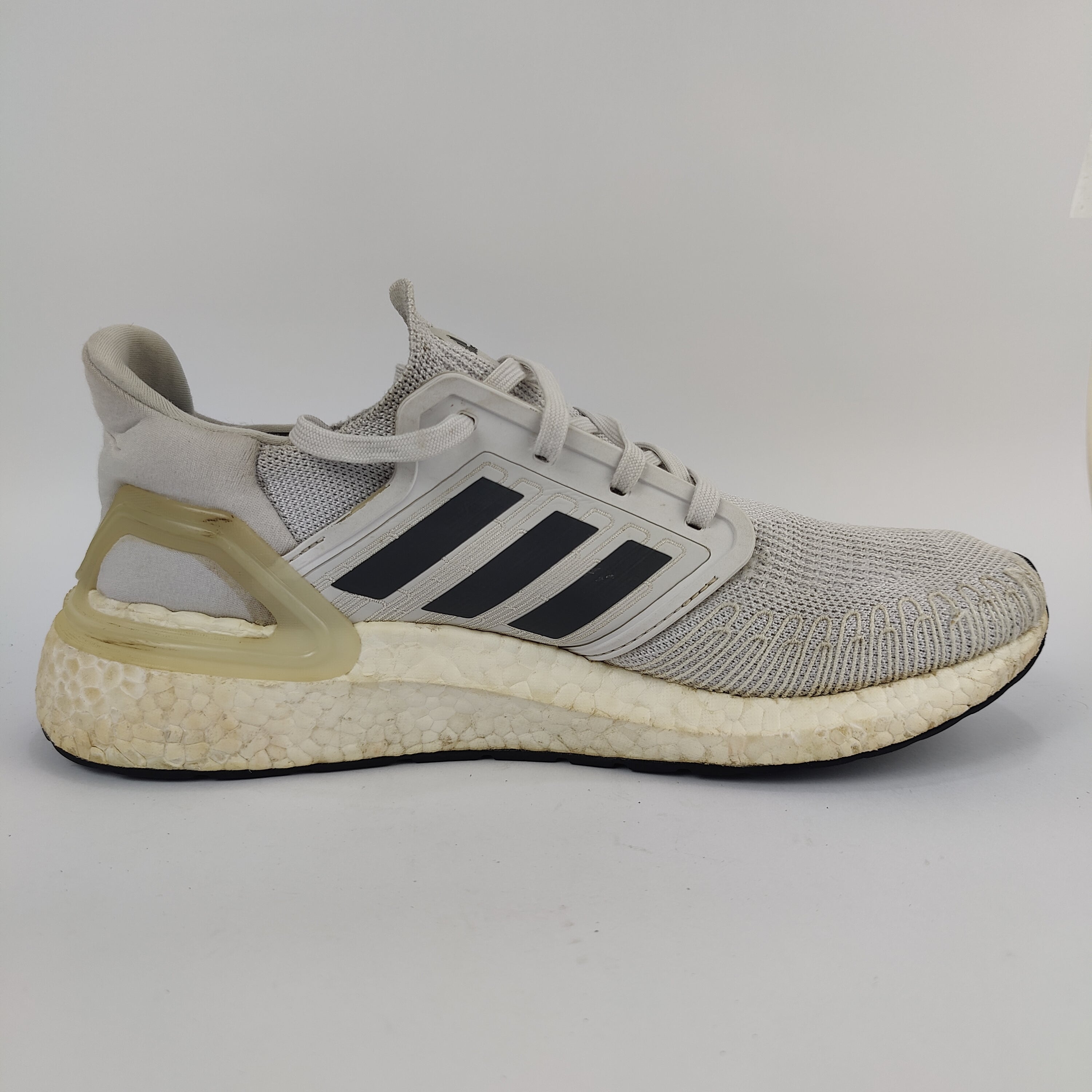 Adidas Ultraboost (UK/PK 9.5) - 44 | Prime