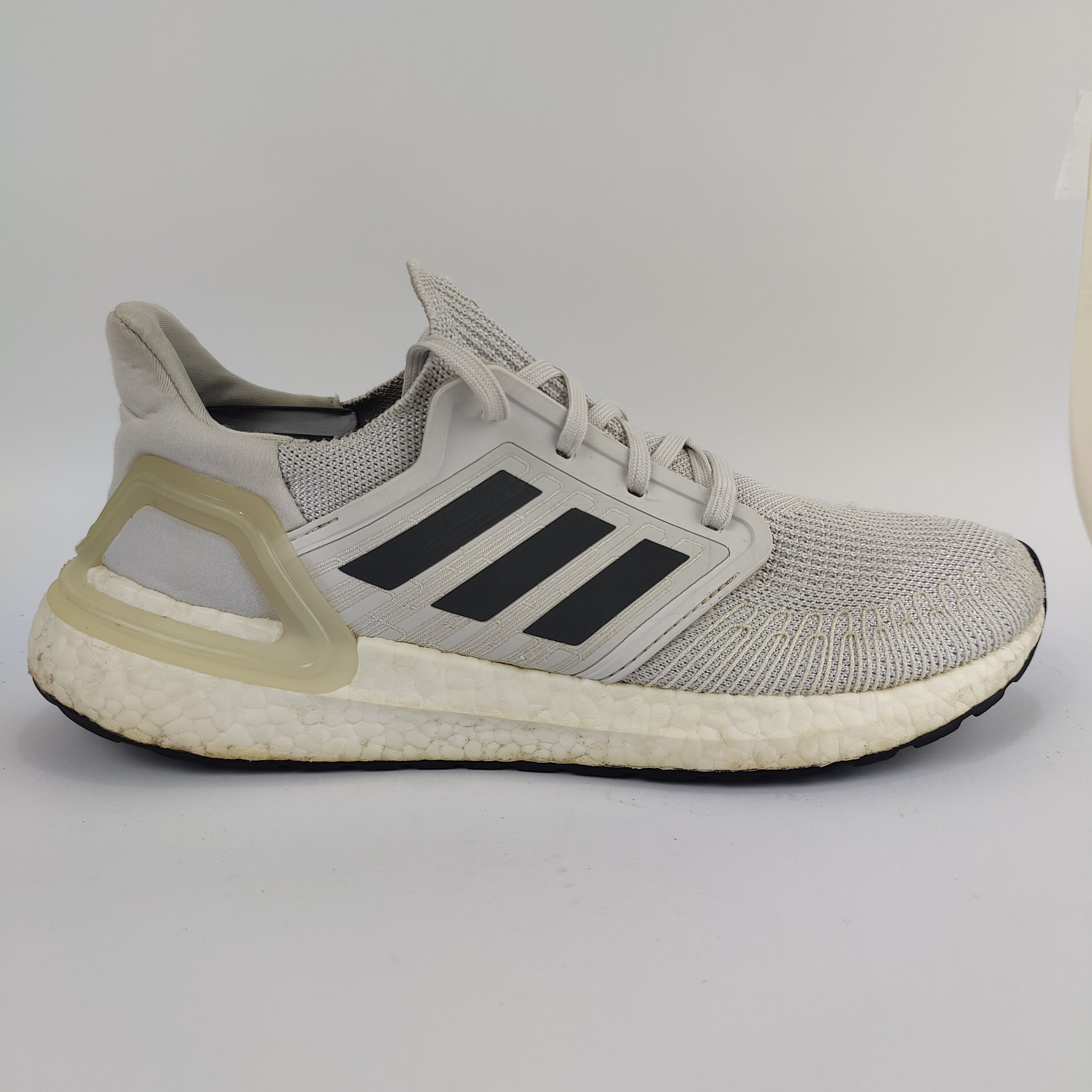 Adidas Ultraboost (UK/PK 9.5) - 44 | Prime