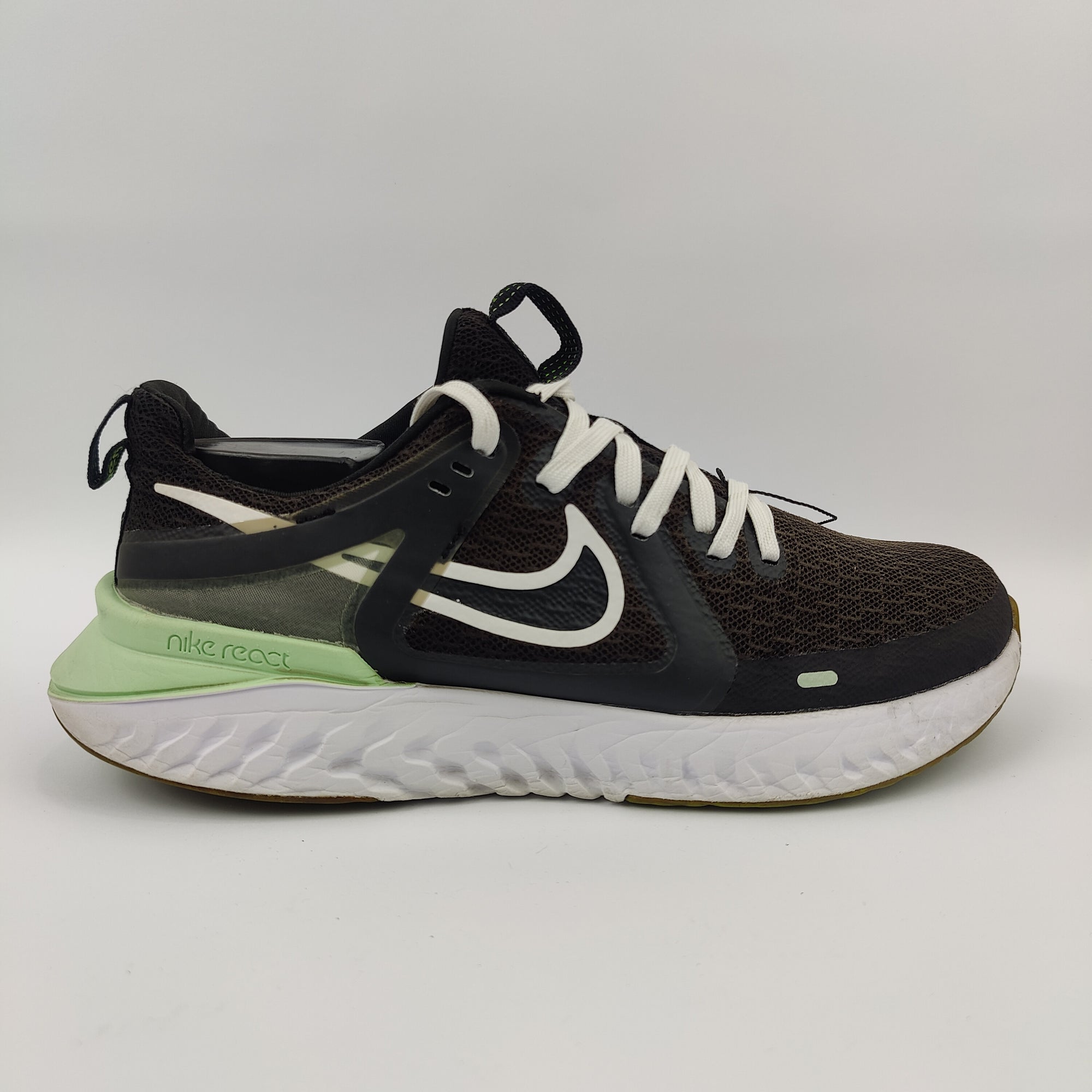 Nike Legend React 2 (UK/PK 7.5) - 42 | Excellent