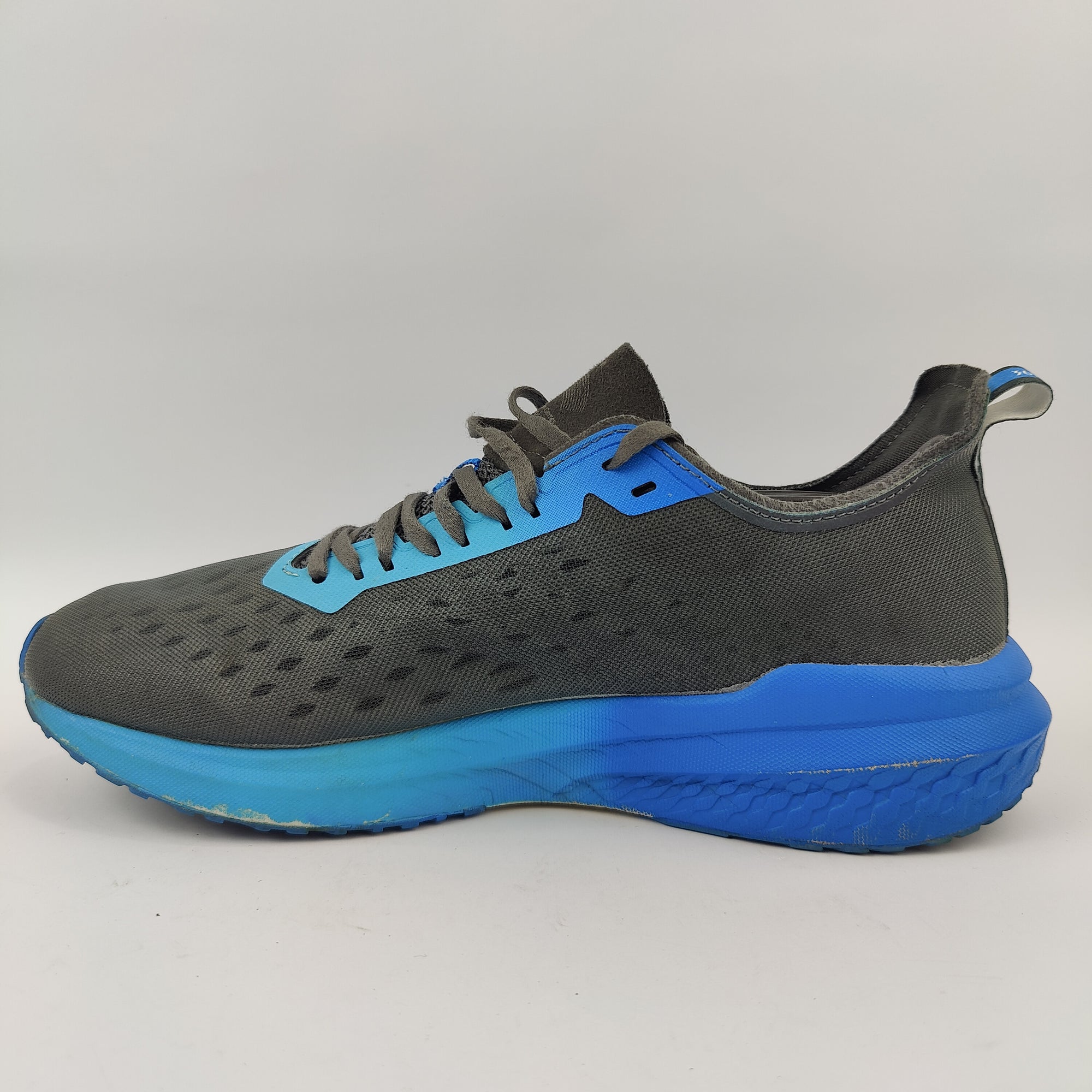 361 Degrees Fengyi IV Quickfoam Lite (UK/PK 8) - 42 | Excellent