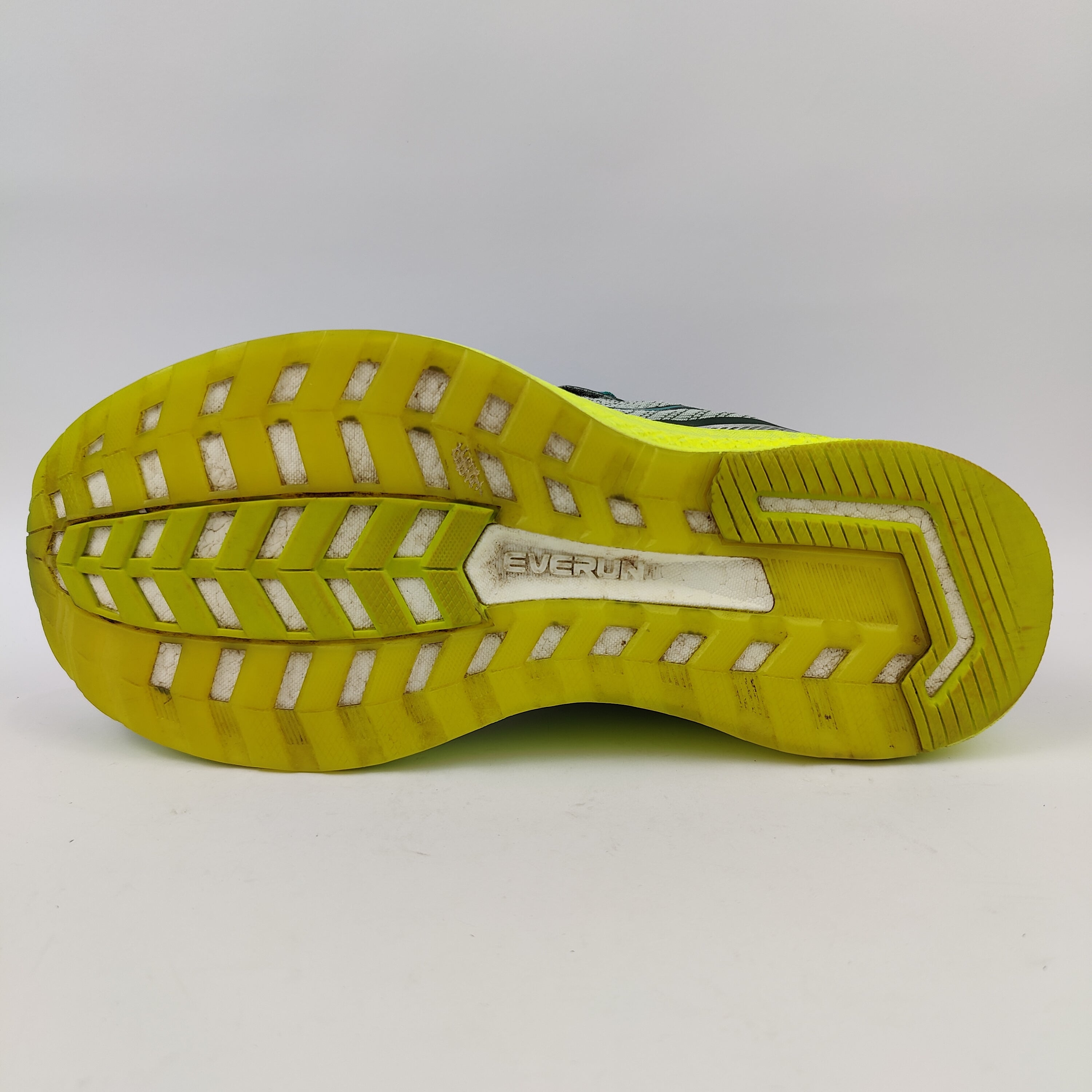 Saucony Triumph ISO 5 (UK/PK 8.5) - 43 | Excellent