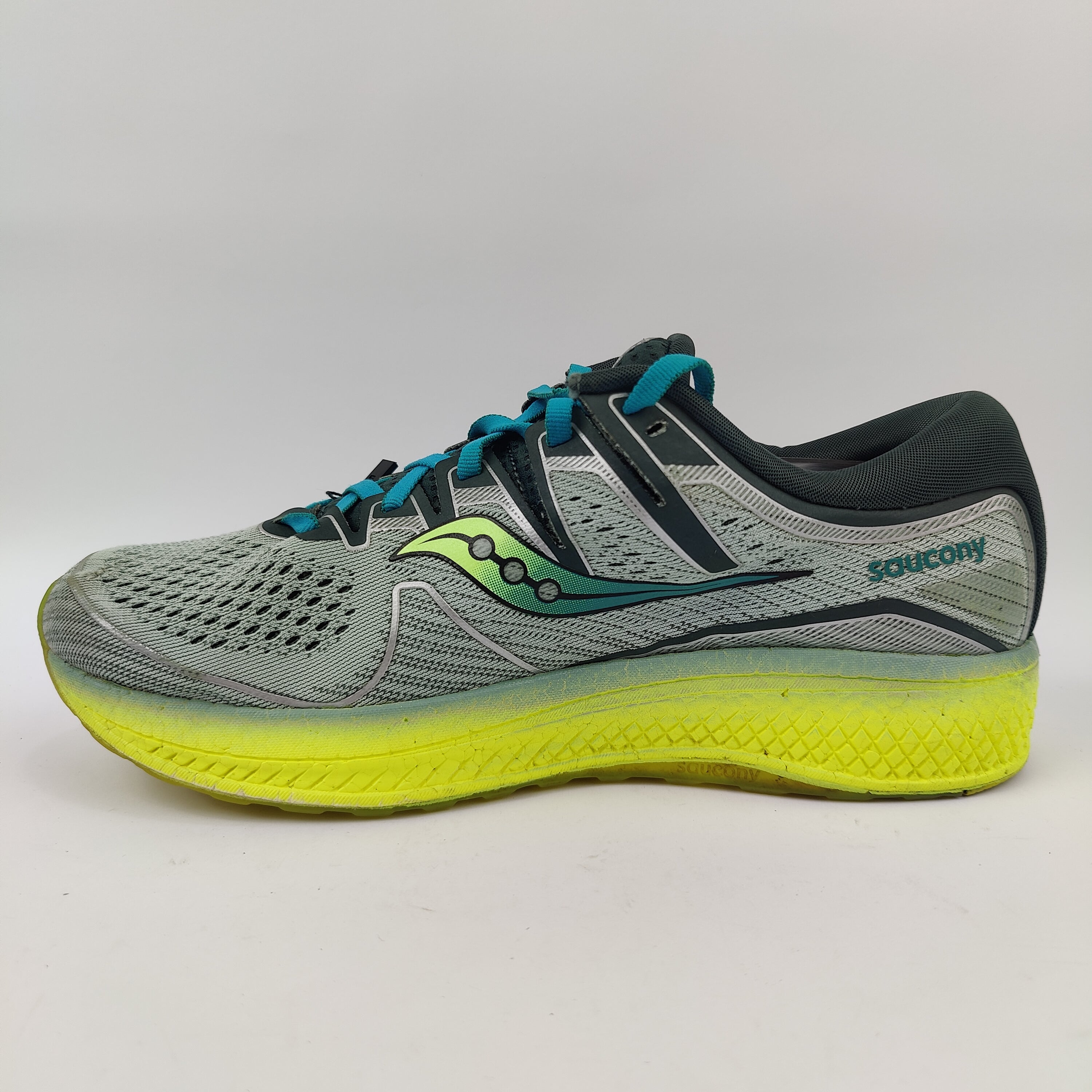 Saucony Triumph ISO 5 (UK/PK 8.5) - 43 | Excellent
