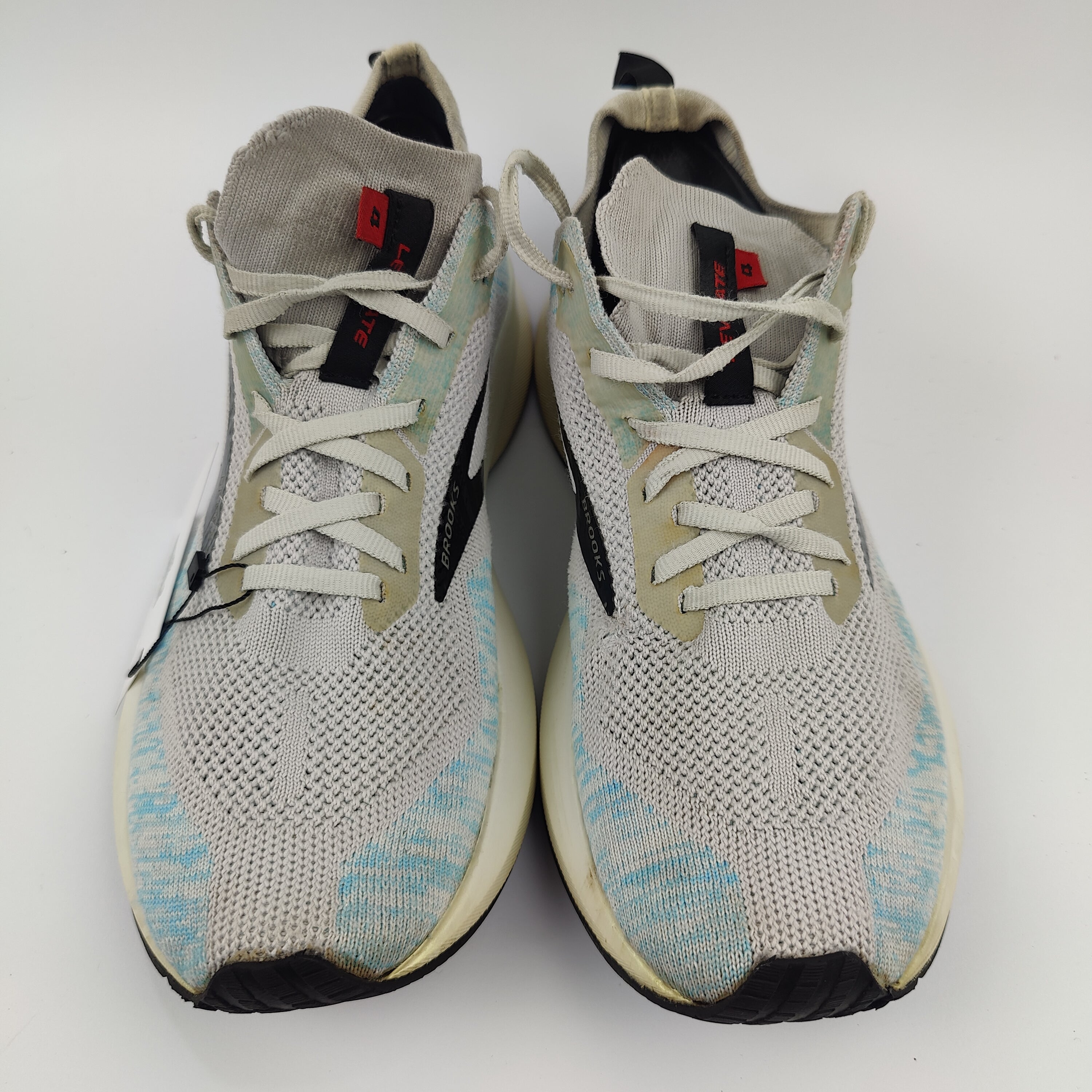 Brooks Levitate 4 (UK/PK 8) - 42 | Excellent