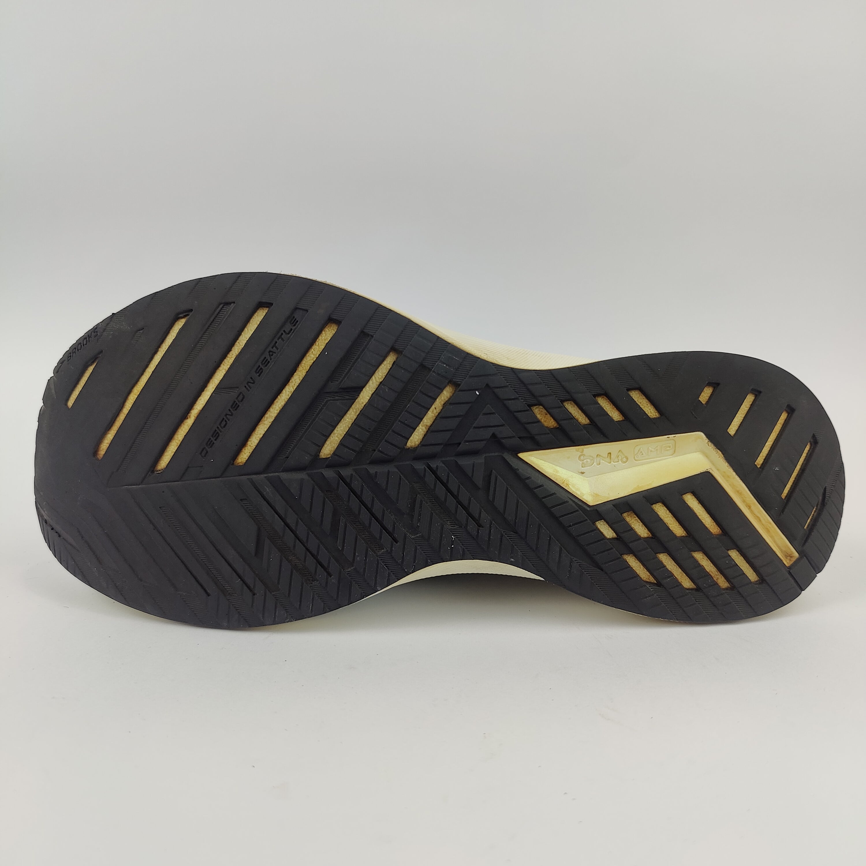 Brooks Levitate 4 (UK/PK 8) - 42 | Excellent