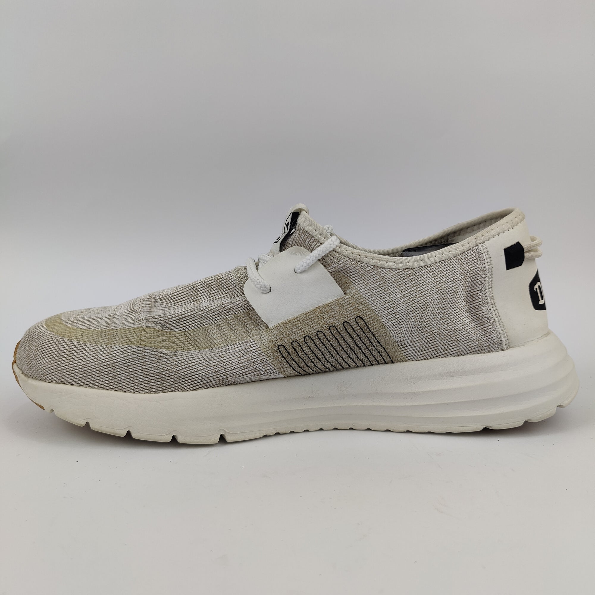 Hey Dude Sneakers (UK/PK 9.5) - 44 | Prime